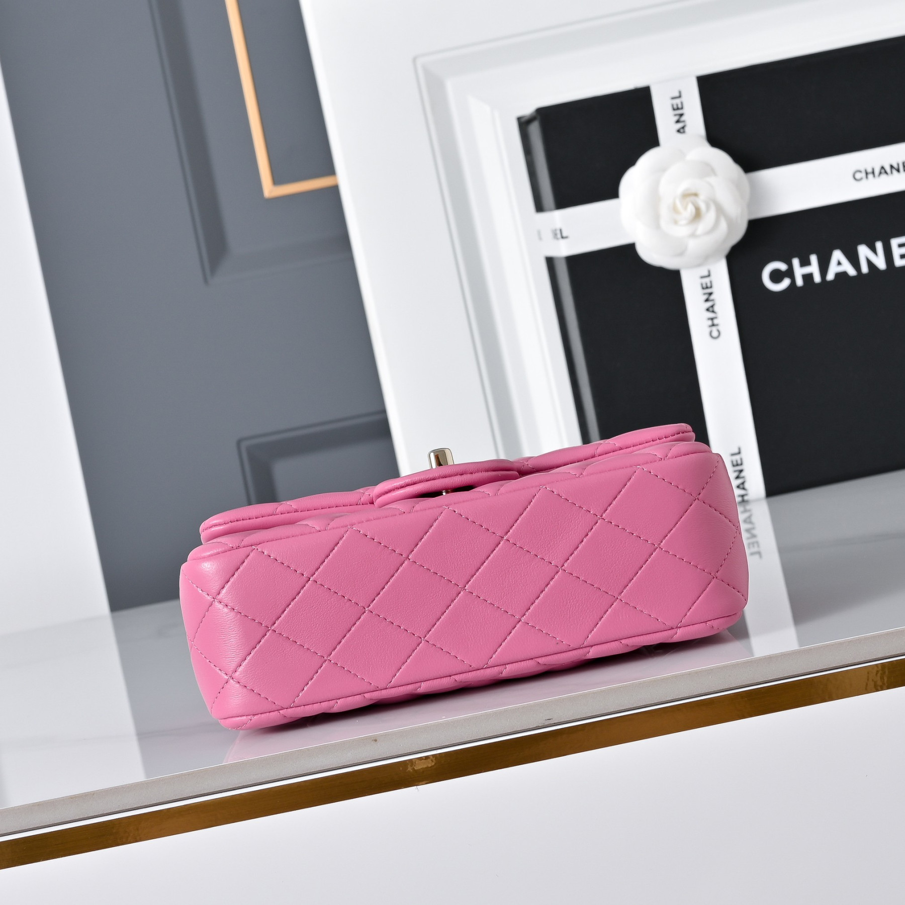 Chanel Mini Flap Bag 20x12x6.5cm