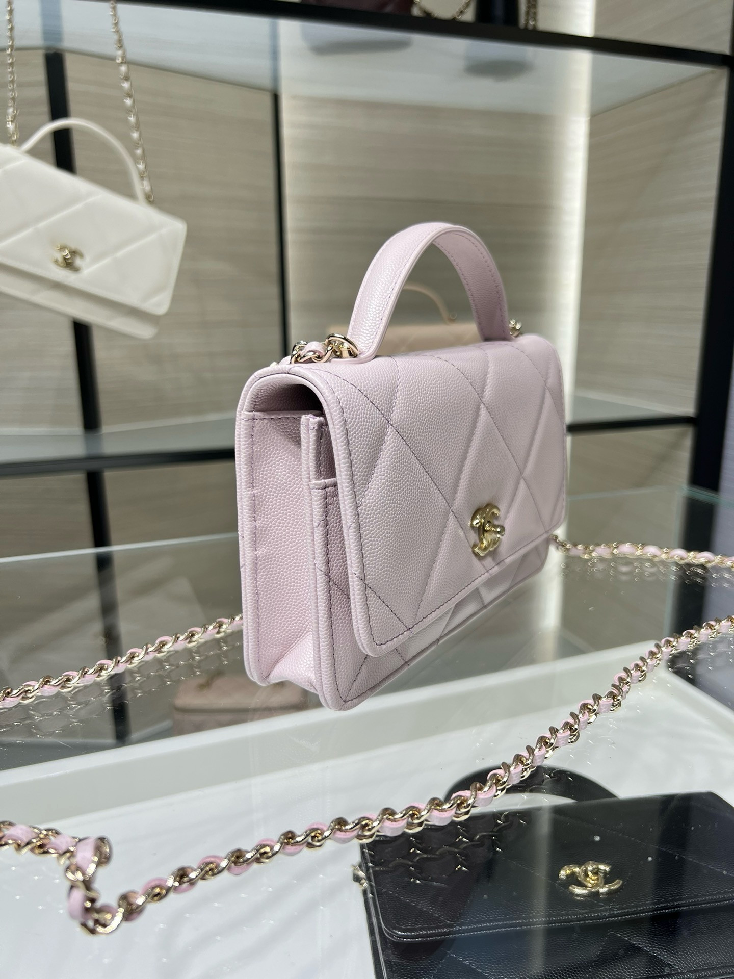 Chanel FLAP BAG WITH TOP HANDLE 19x12x3.5cm