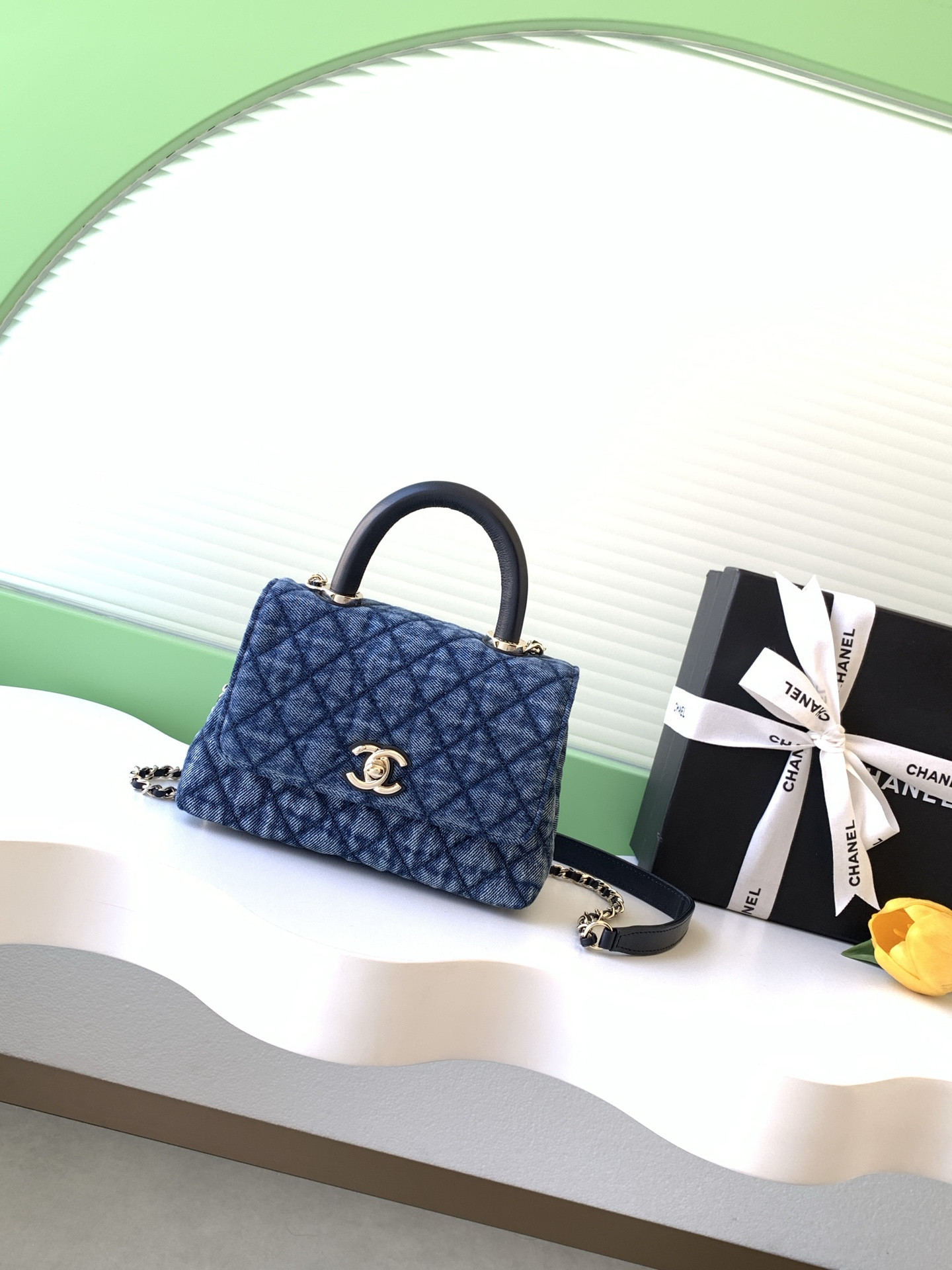 Chanel Coco Clutch with chain 13x19x9cm