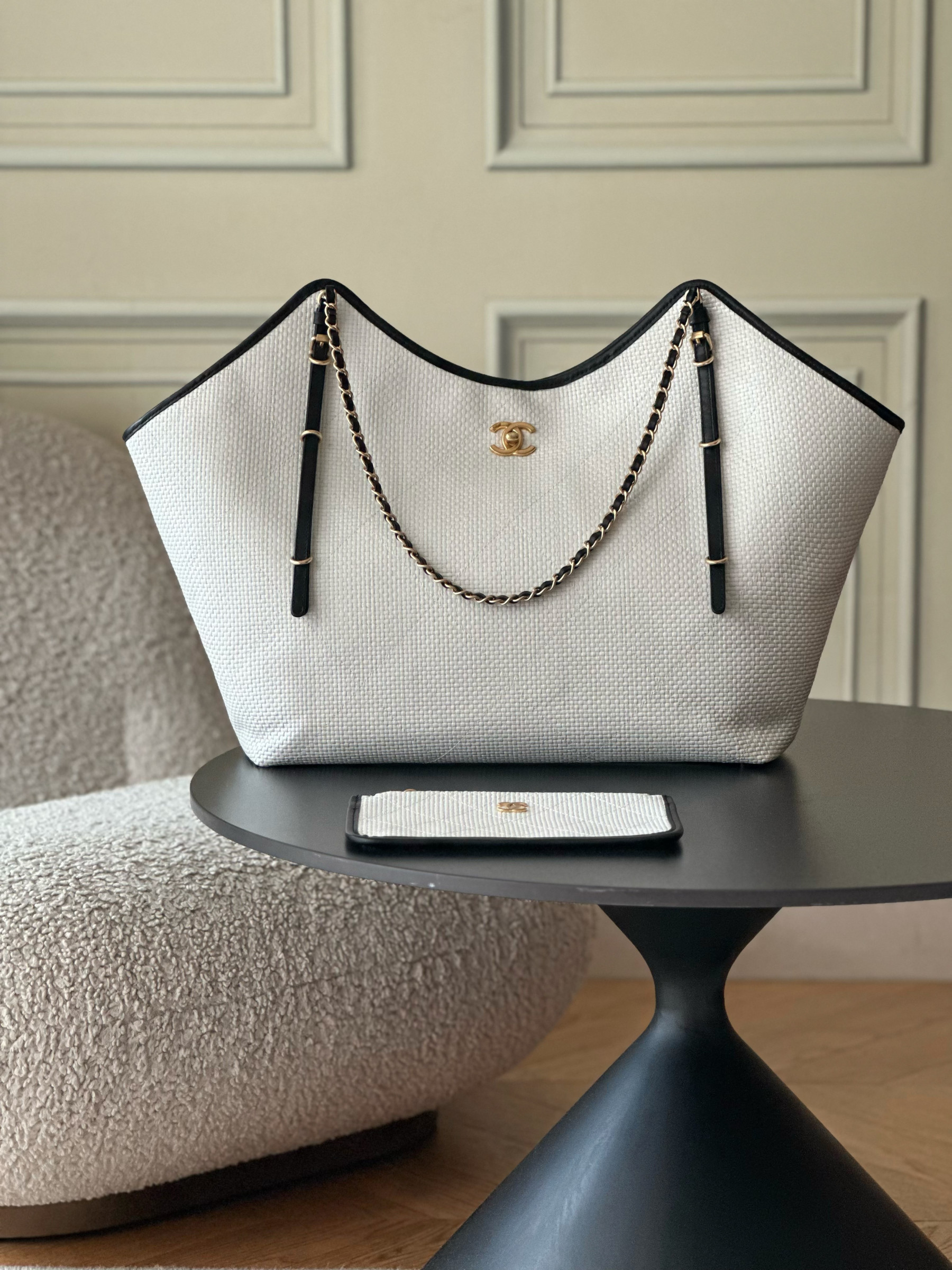 Chanel Maxi Shopping Bag AS5463 36 x 59 x 13cm