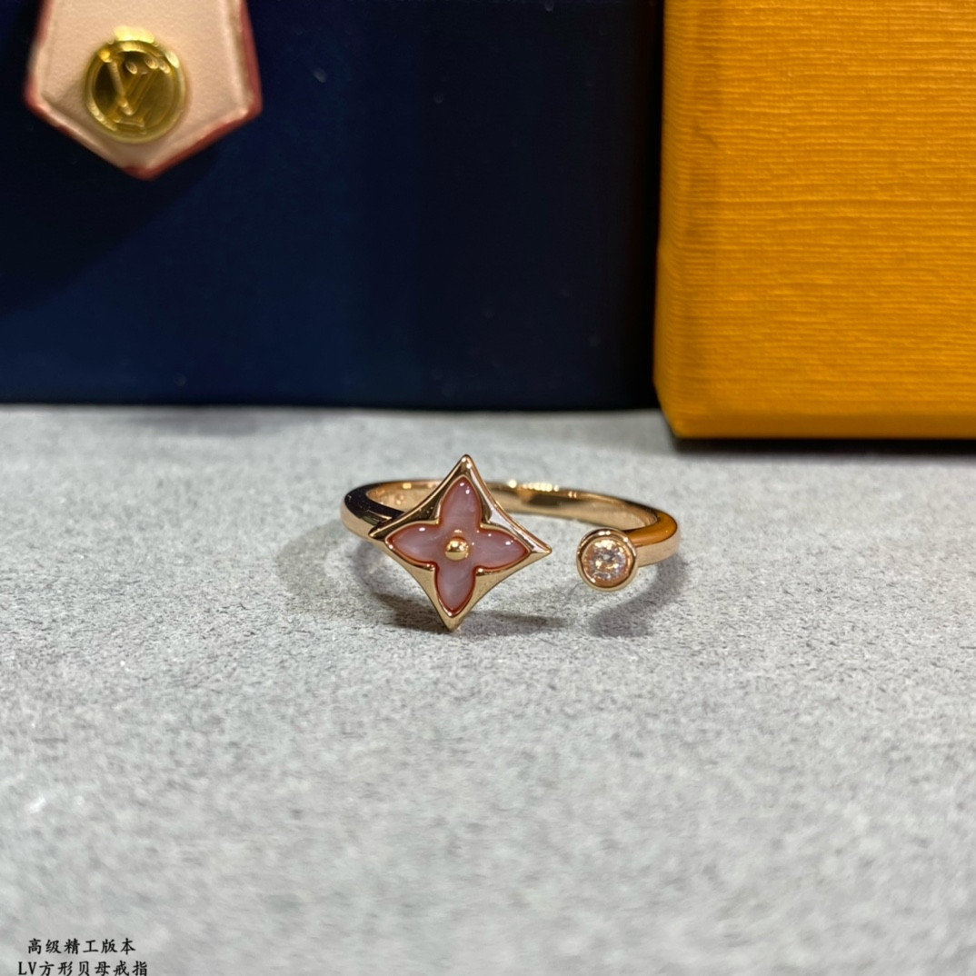 L0vis Vvtt0n Square Mother-of-Pearl Ring