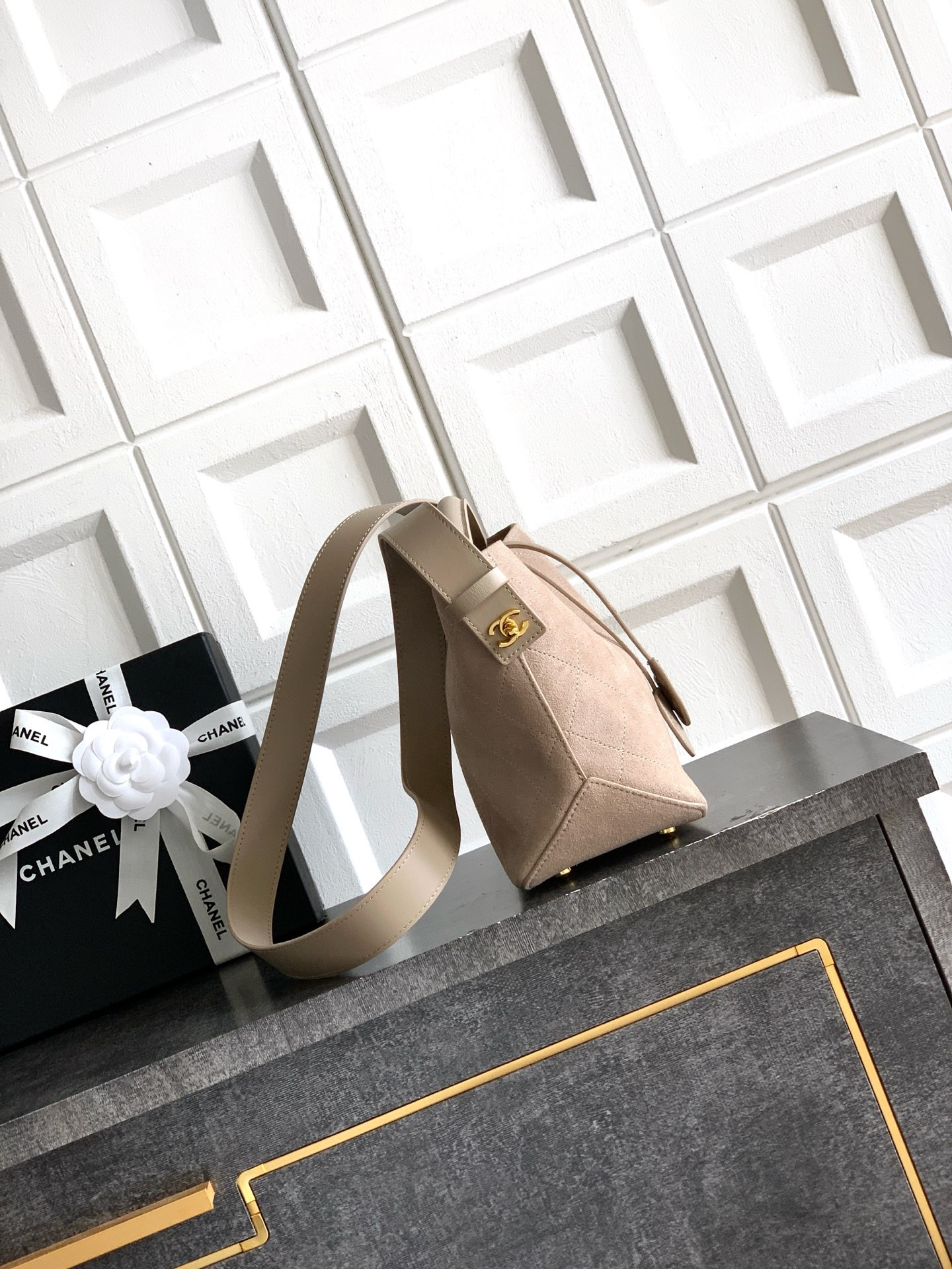 Chanel Bucket Bag 20x11x18cm
