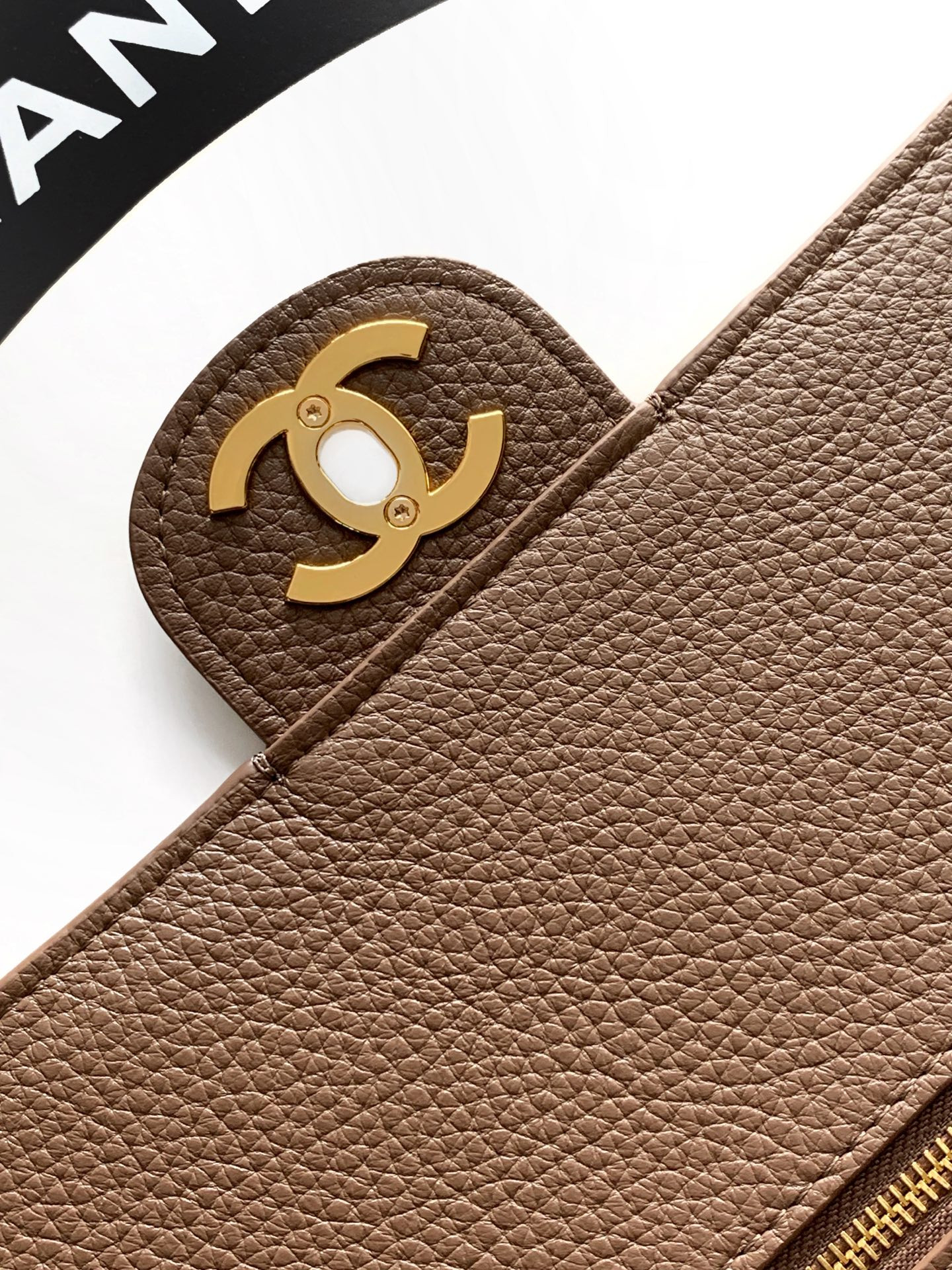 Chanel Maxi Flap Bag AS6233 26x38.5x11cm