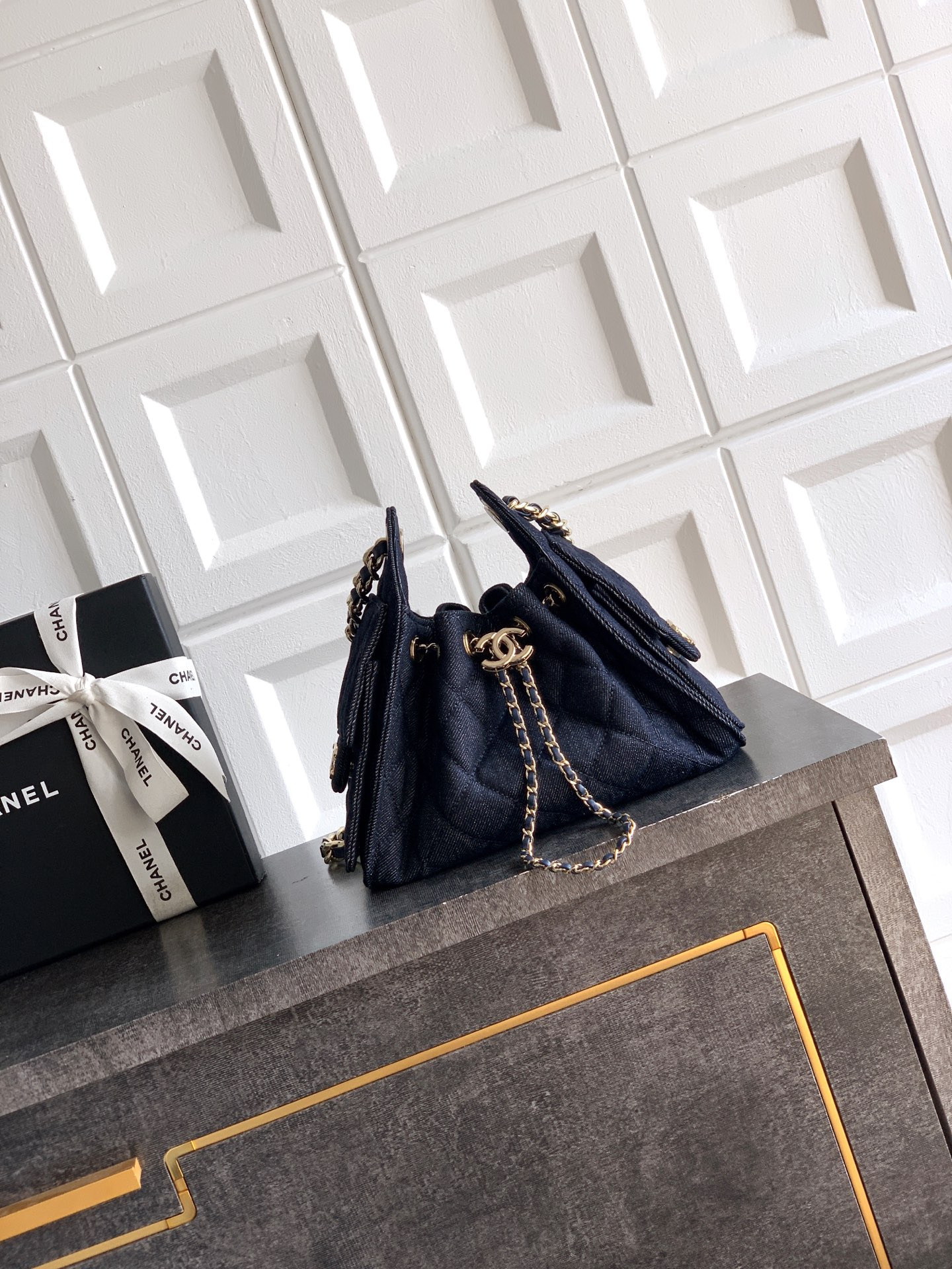 CHANEL 25C Bucket Bag 20x22x12.5cm