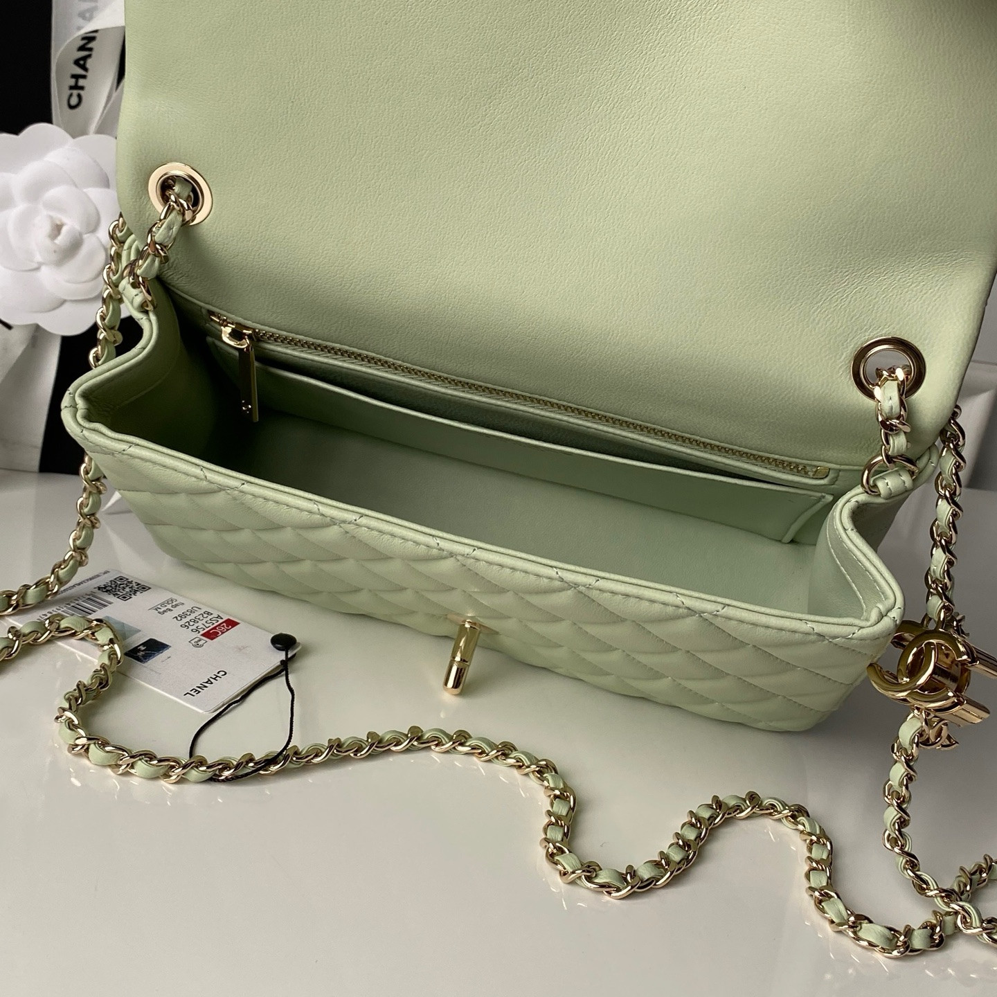 Chanel Classic Flap Handbag CF AS5756 14.5x23.5x7cm