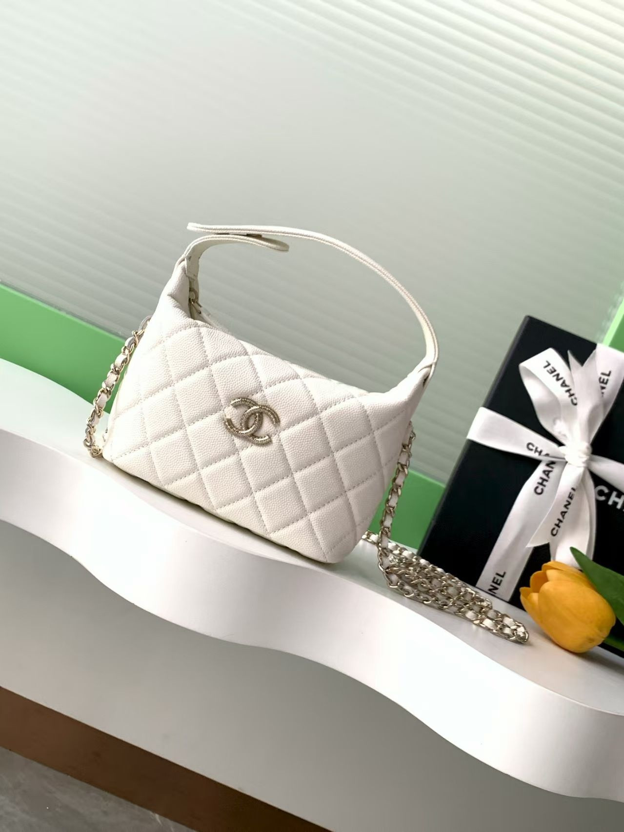 Ch**el Clutch with Chain 21.5x19x6cm
