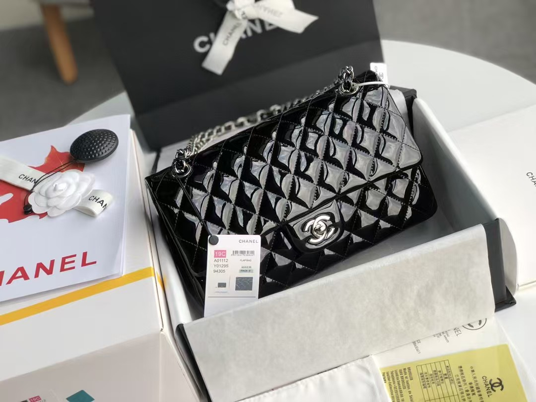 Ch**el Classic Flap Bag CF 25.5x15x6cm