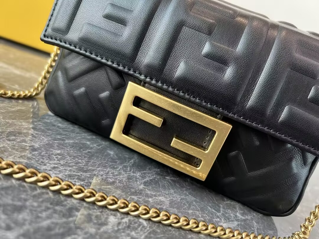 Fendi Baguette Mini Bag 19x4x10cm