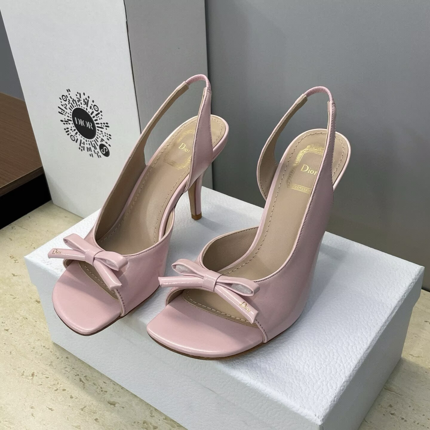ua D10r bow heeled slingback sandal
