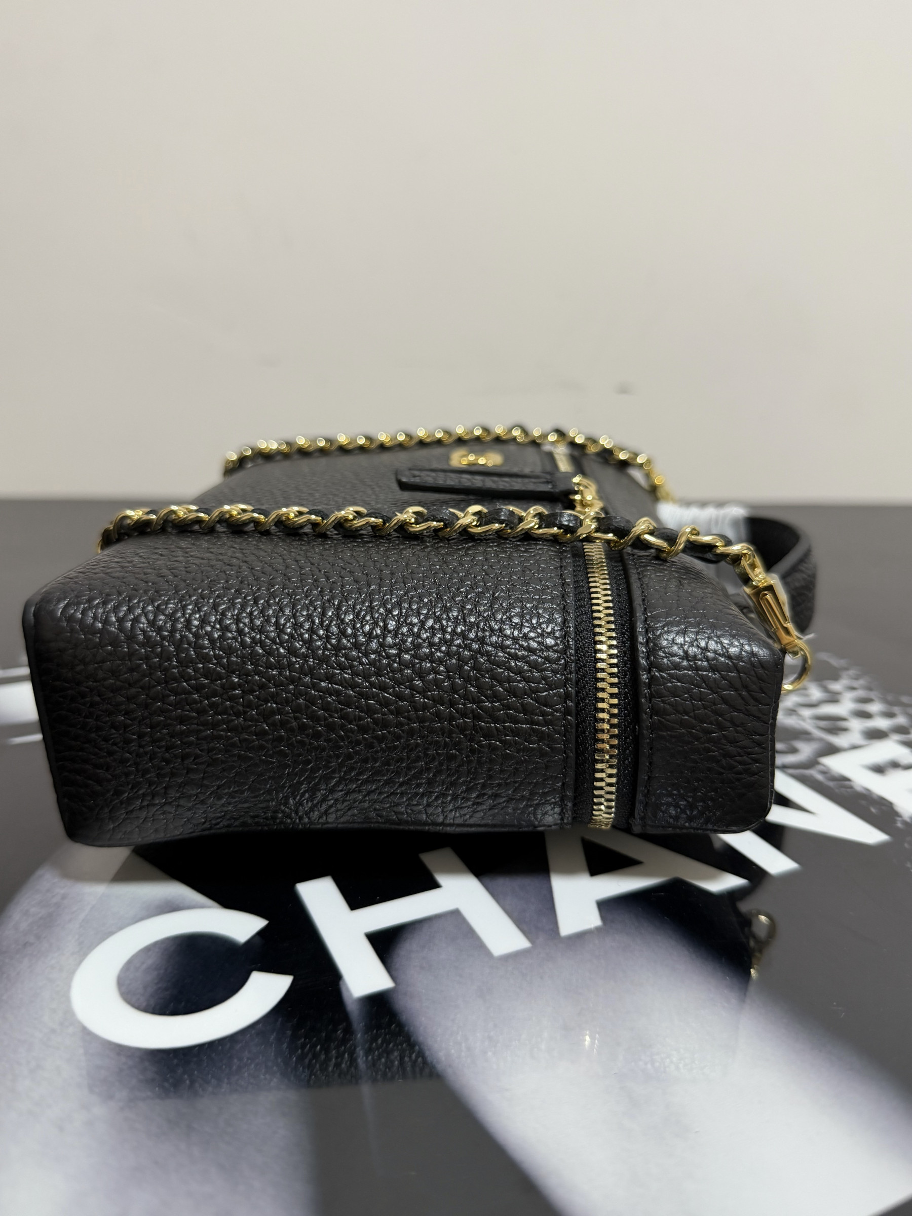 CHANEL Classic Vanity with chain Handbag AP5347 15x23x5cm