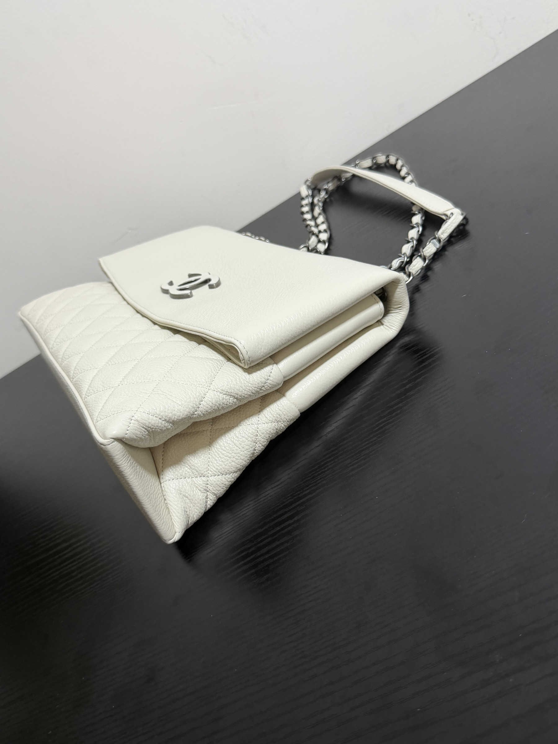 Chanel Hampton Flap Handbag AS7095 32x19x7.5cm