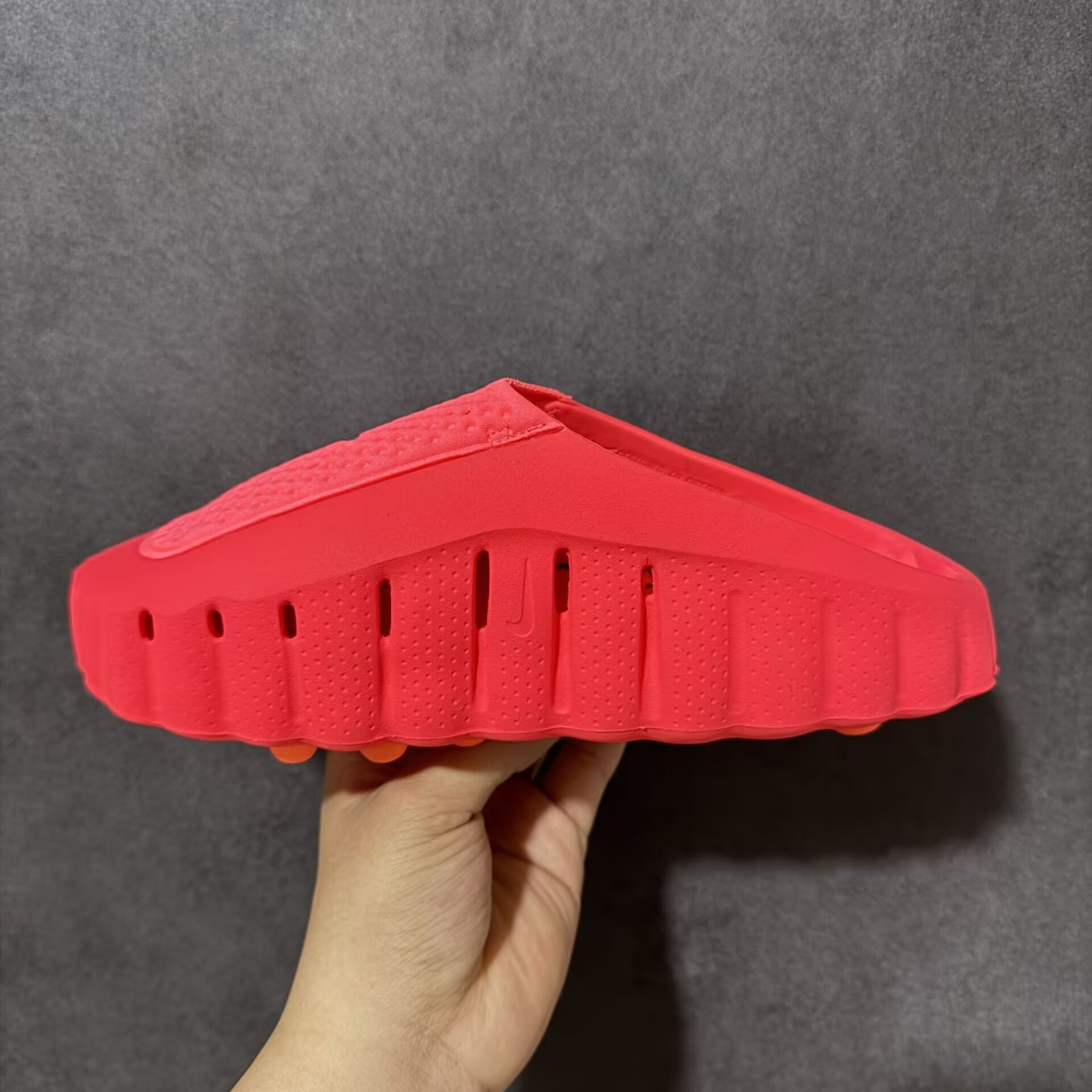 Nike Mind 001 Slide (Runs one size small)