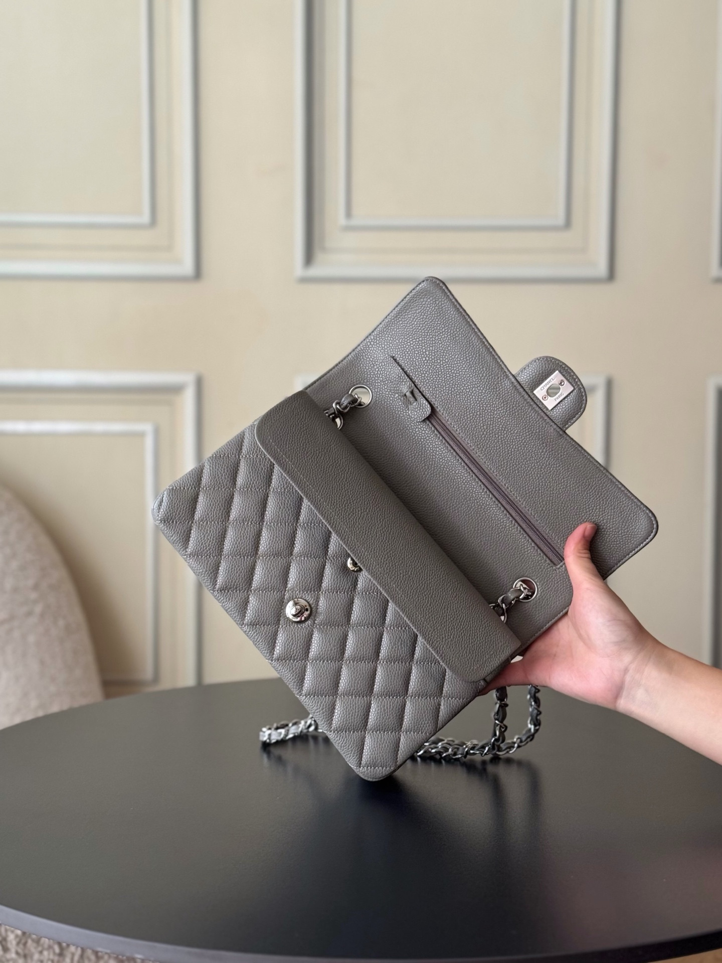 Chanel Flap Bag 25x15.5x6.5cm