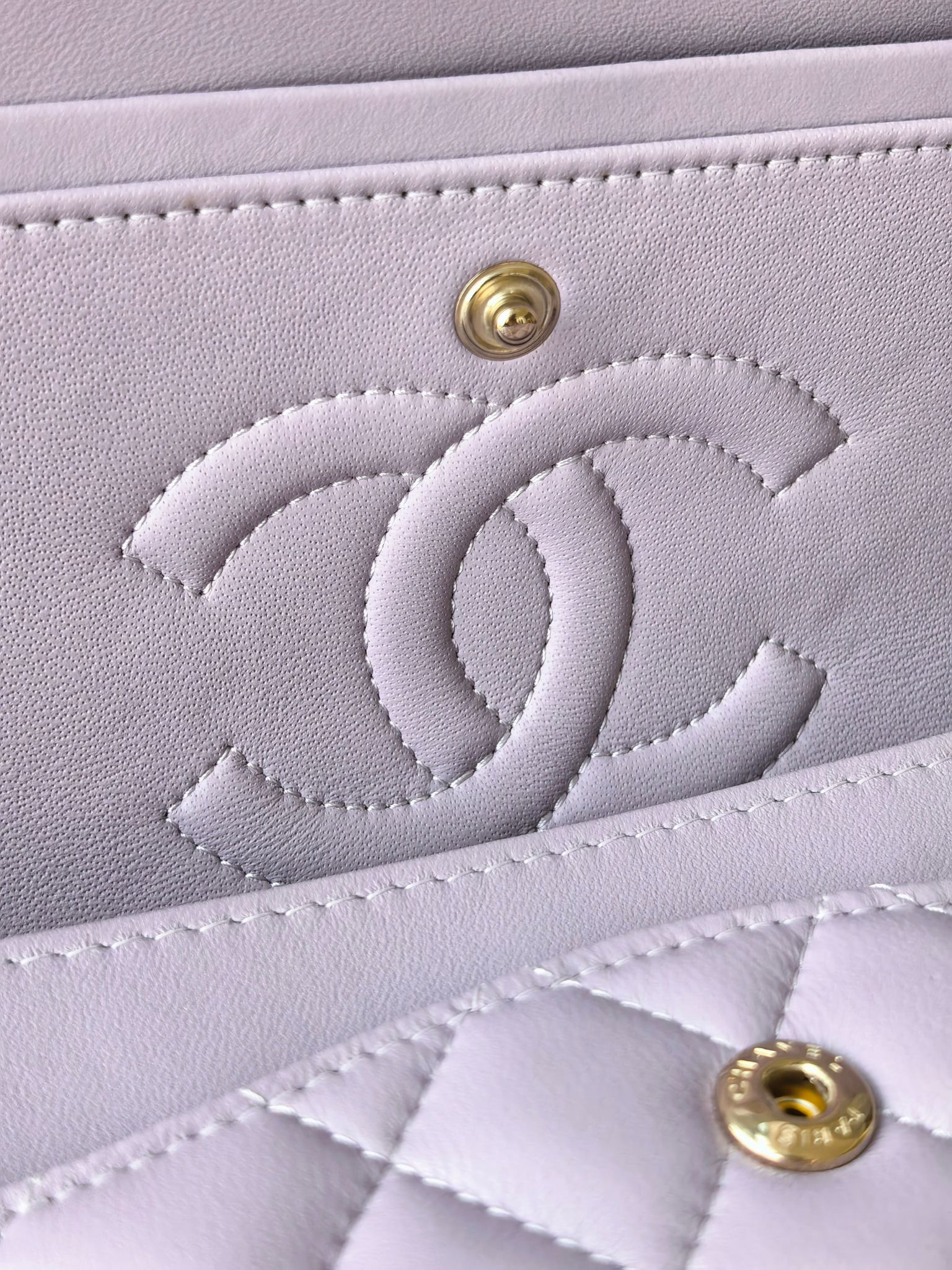Chanel Classic Flap Bag Lavender with light gold hardware 15.5x25.5x6.5cm
