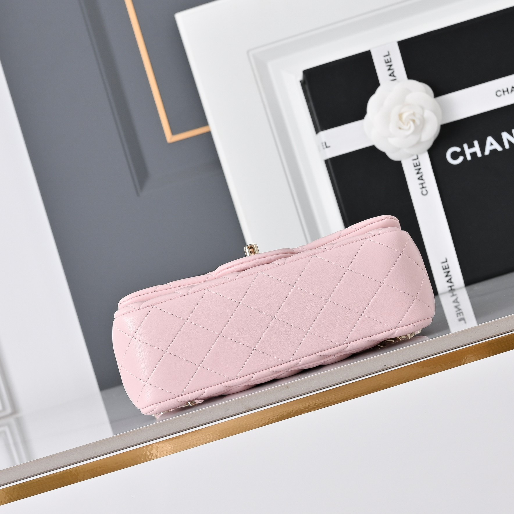 Chanel Mini Flap Bag 20x12x6.5cm