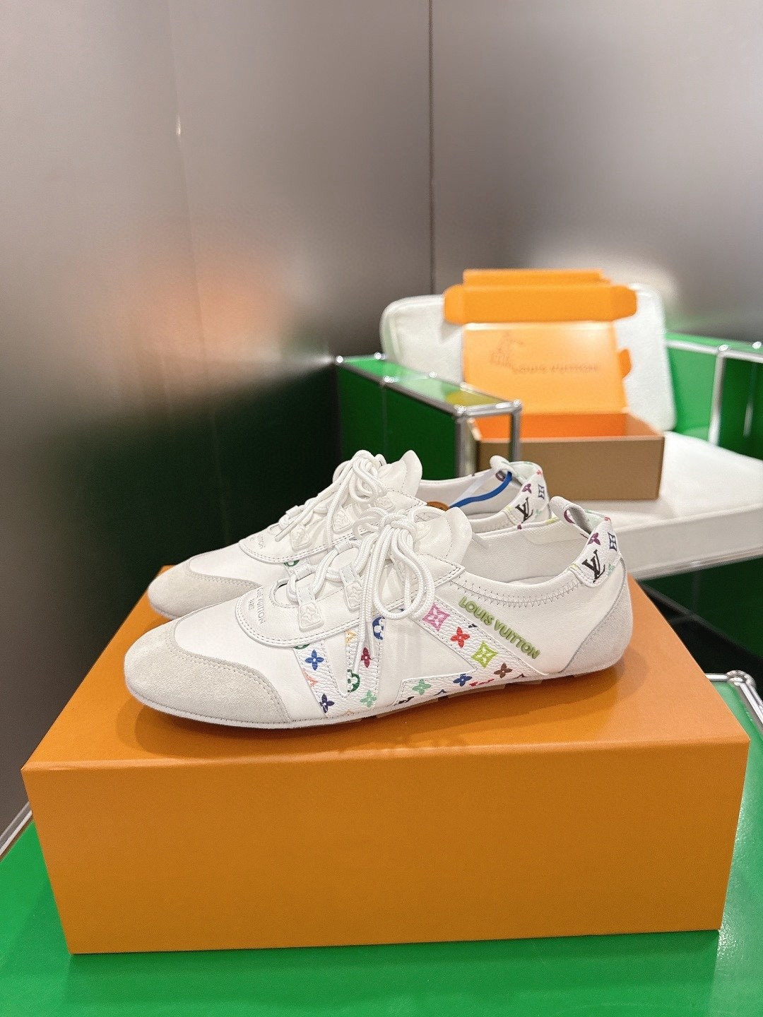UA LV Sneaker