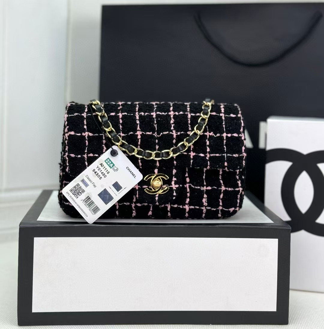 Ch**el MINI CLASSIC 11.12 HANDBAG 20 12 × 20 × 6 cm
