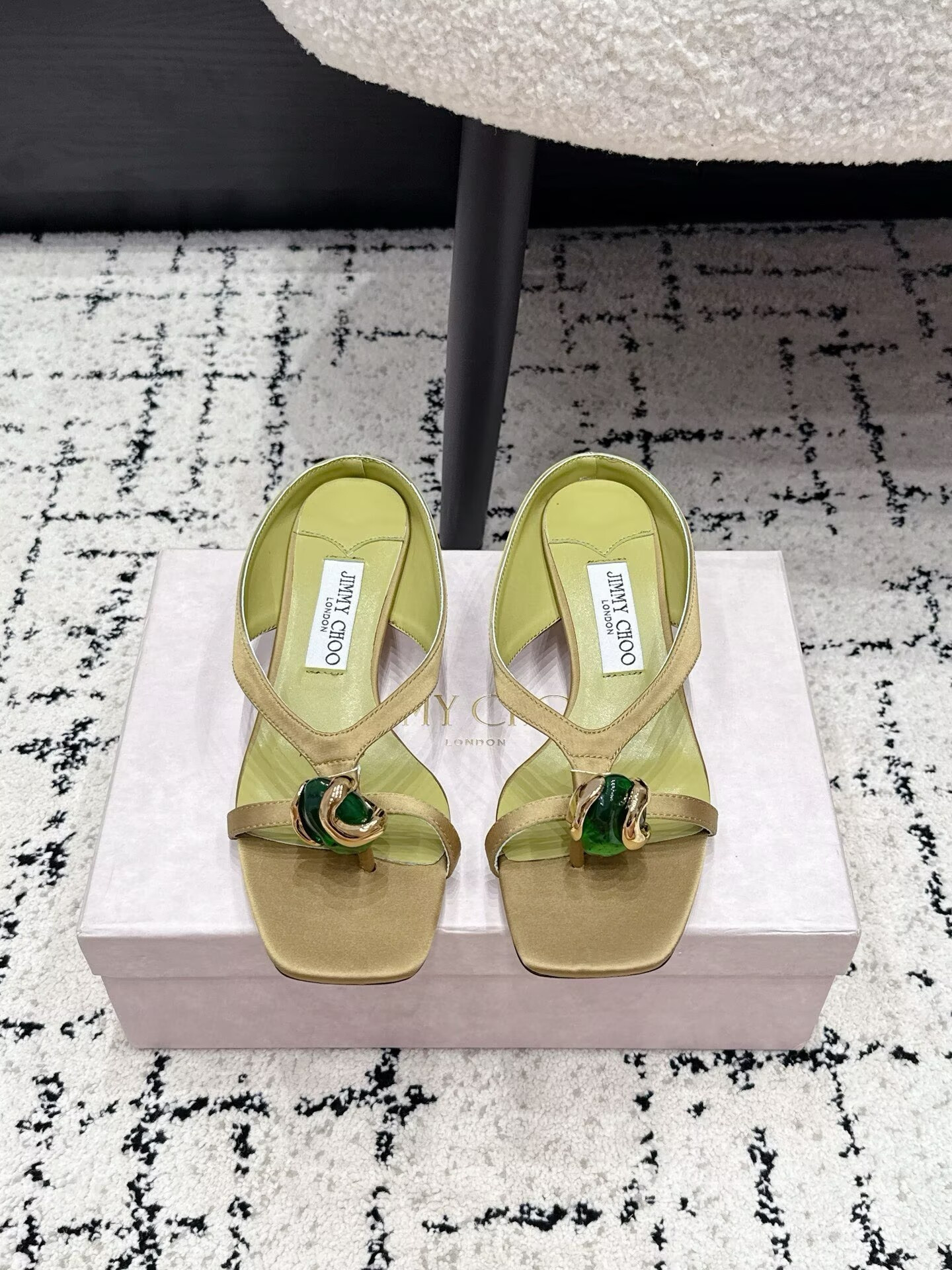 ua J1m*y Ch00 emeri sandals