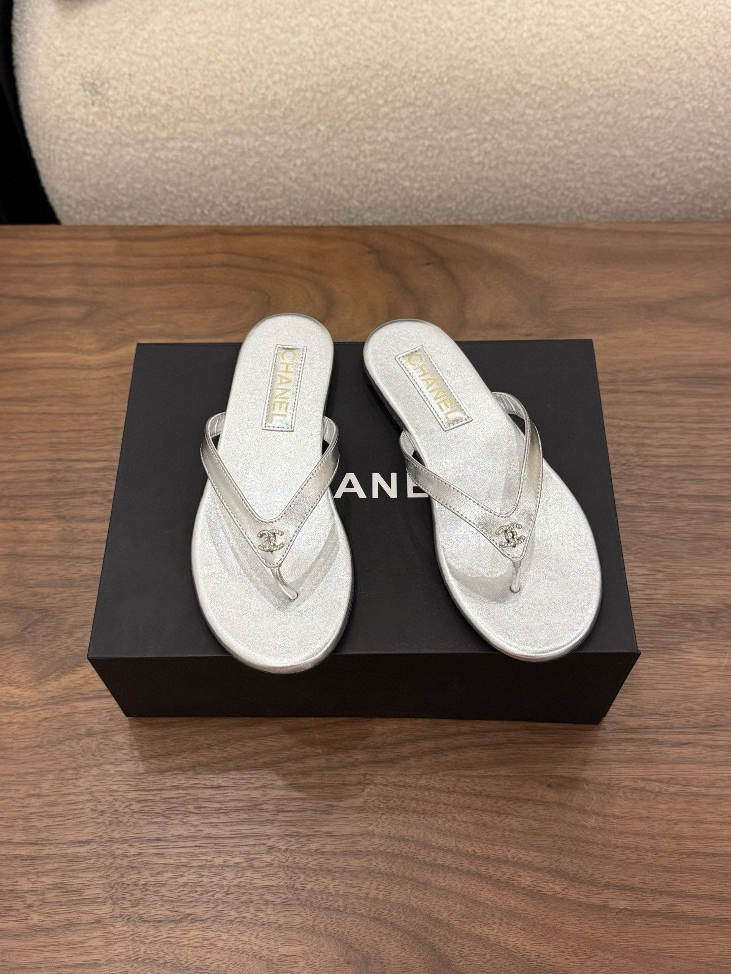 UA Chanel Slides