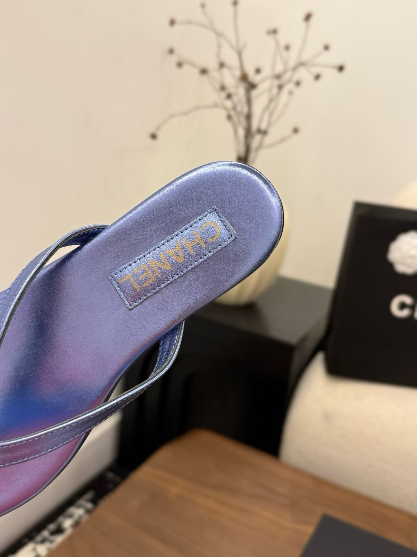 UA Chanel Slides