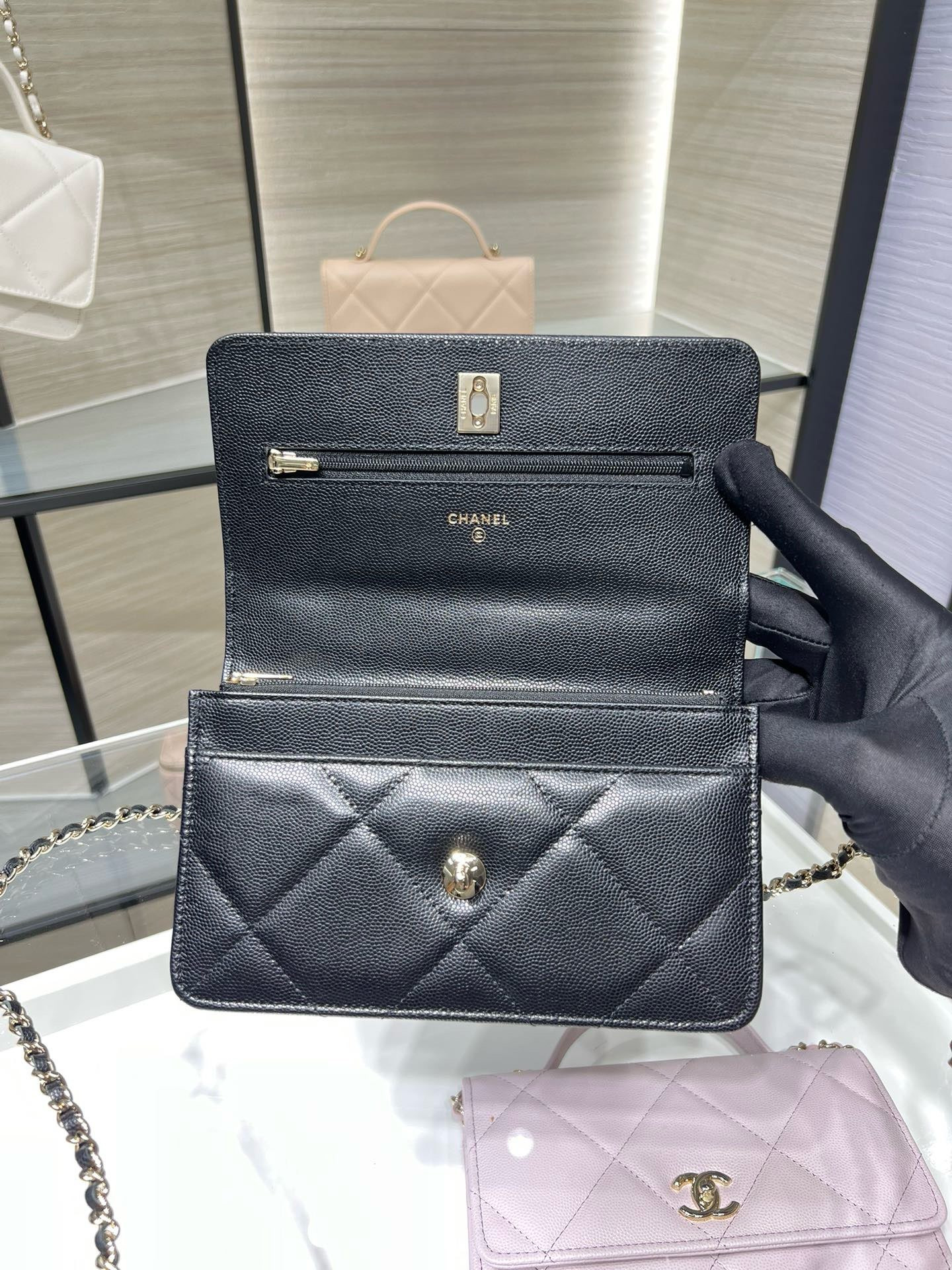 Chanel FLAP BAG WITH TOP HANDLE 19x12x3.5cm