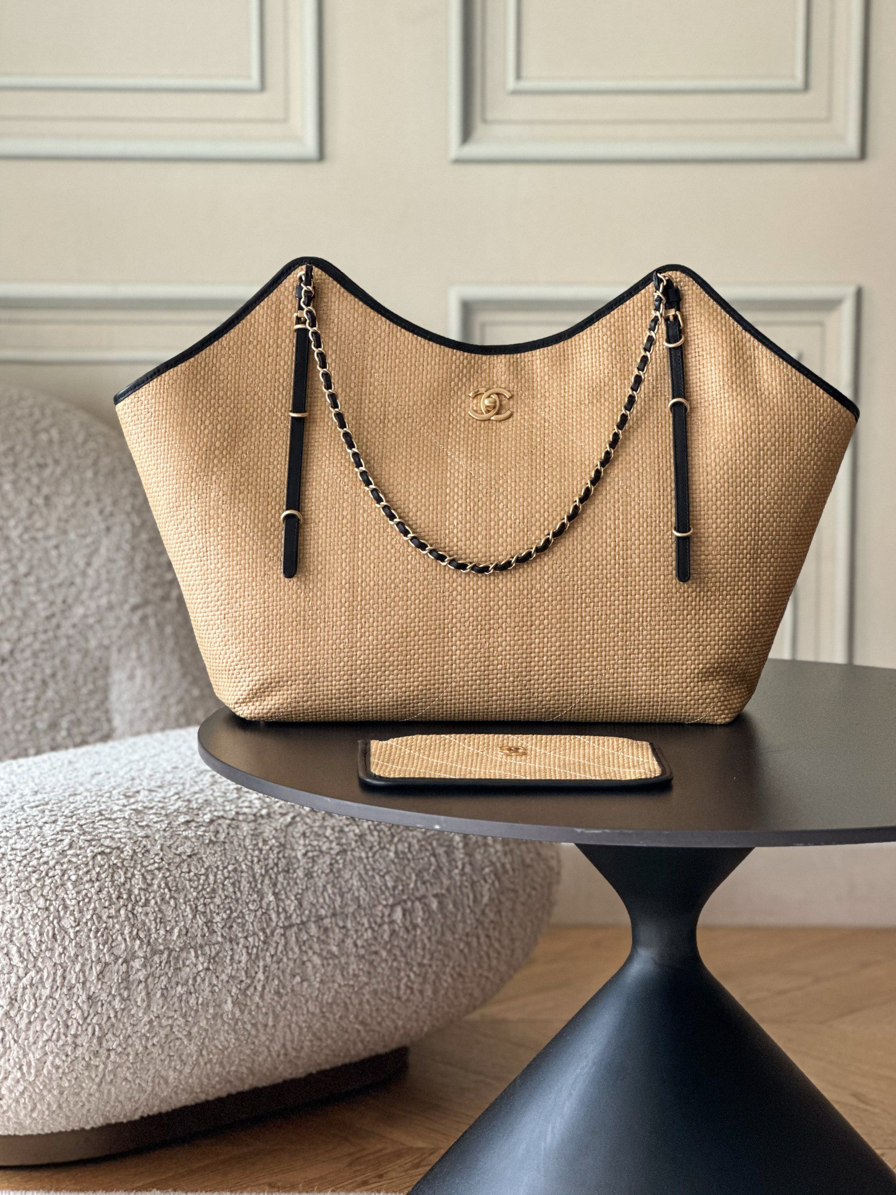 Chanel Maxi Shopping Bag AS5463 36 x 59 x 13cm