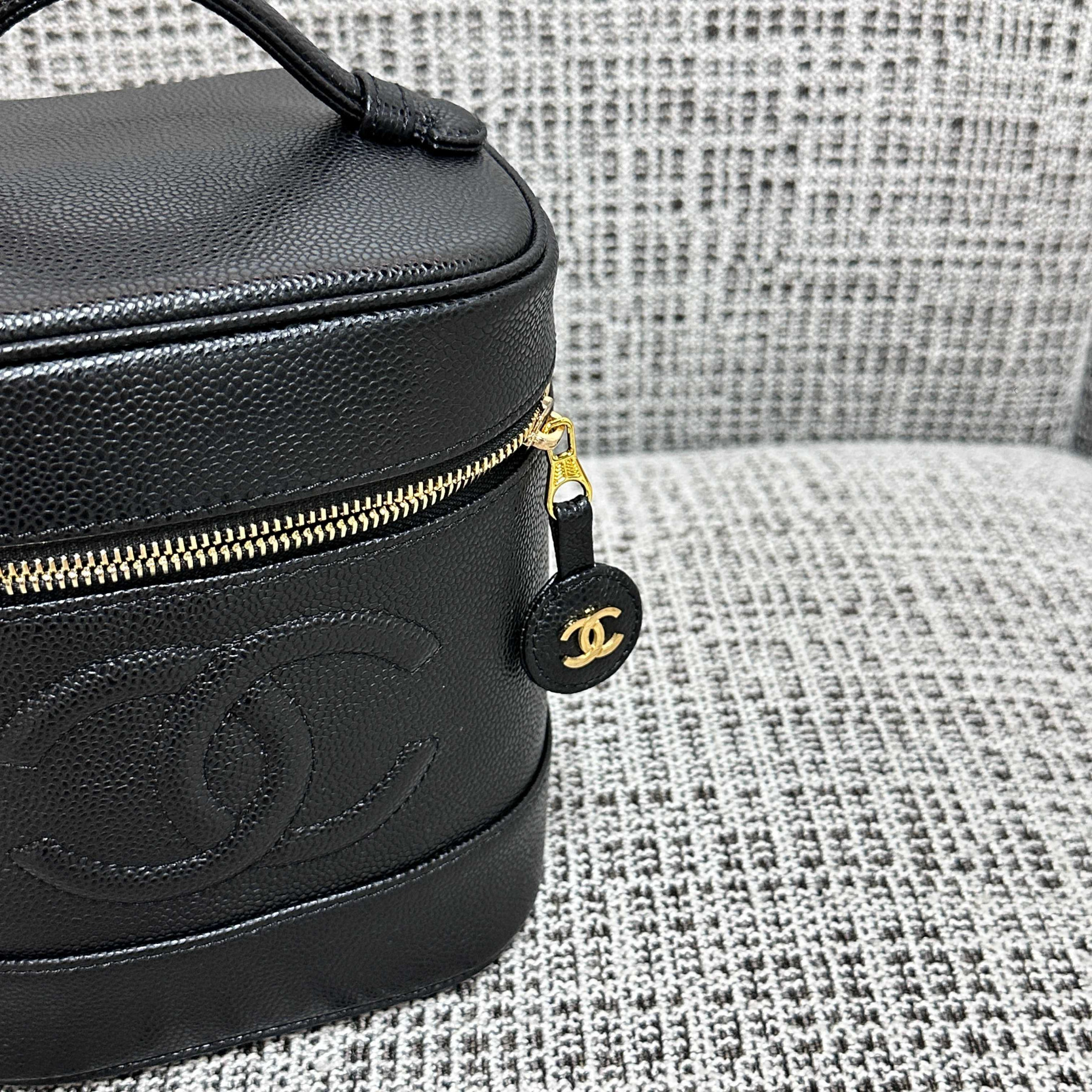 Chanel Vanity Bag 17.5x13x17cm