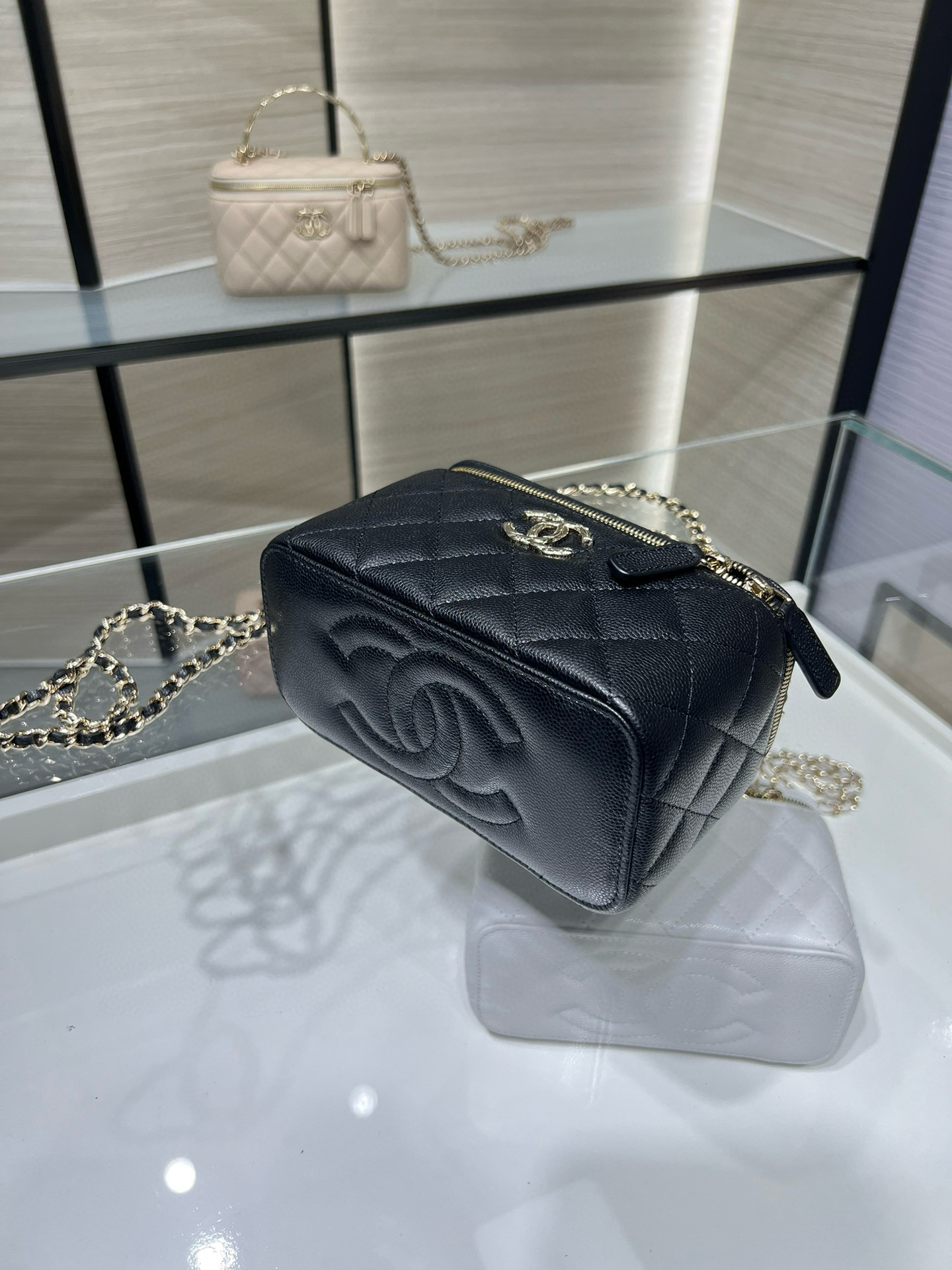 Chanel Clutch With Chain AP4590 17x9.5x8cm