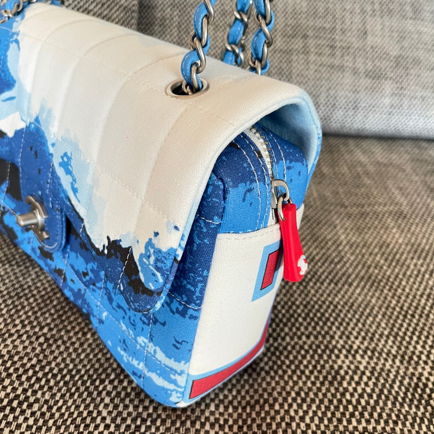 Chanel Surf Line Flap Bag 25x15x6cm