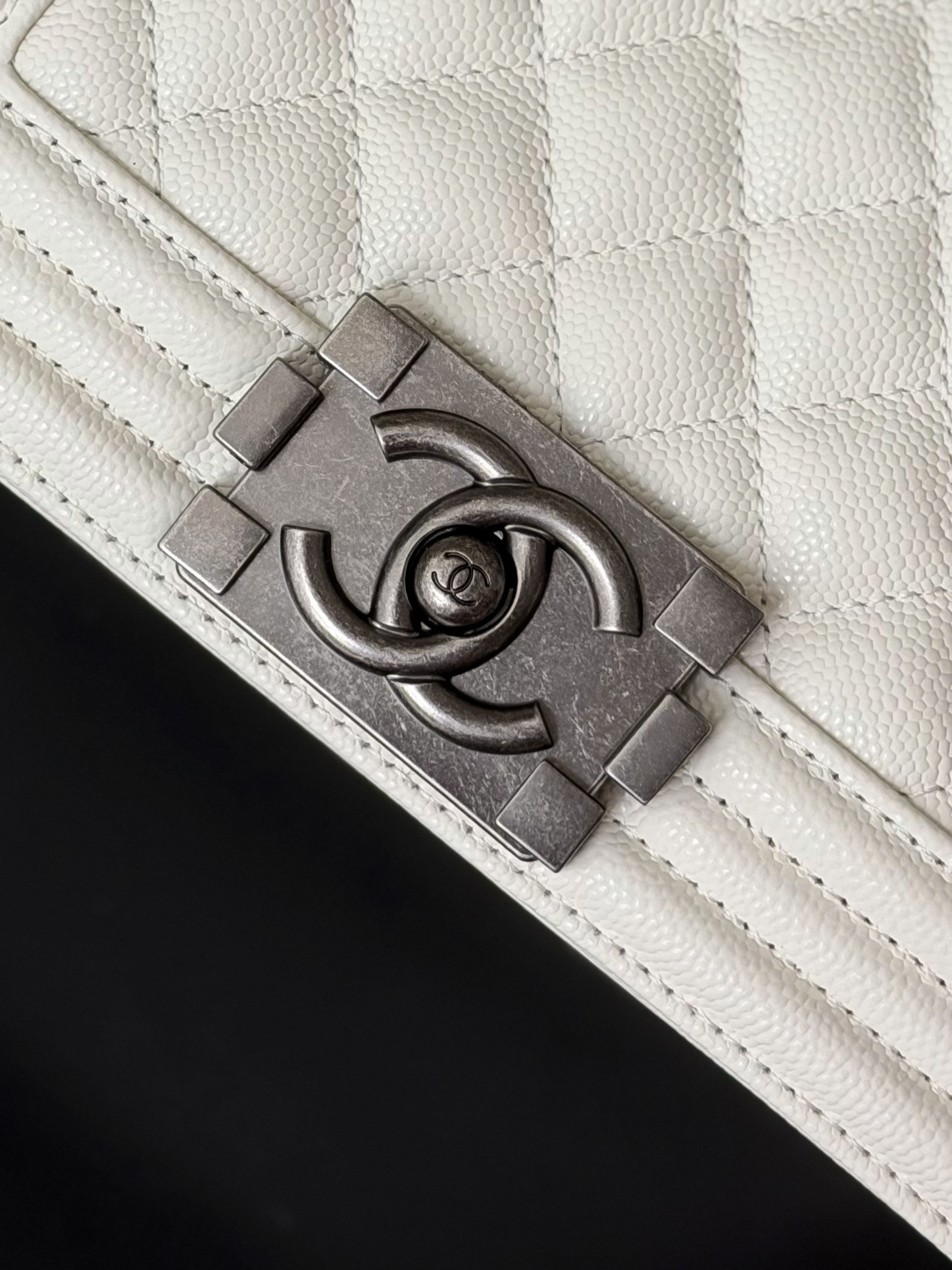 Chanel Boy Handbag 12x20x7cm