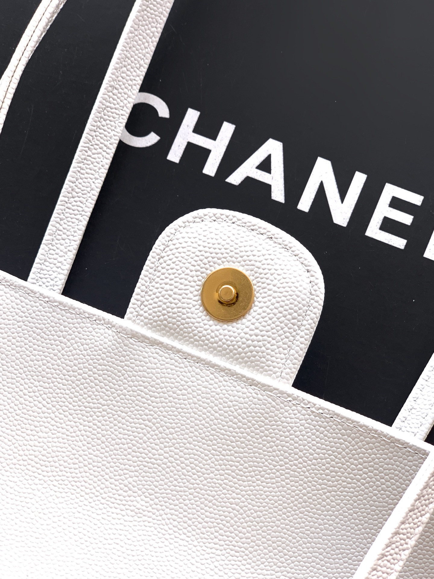 Chanel Flap Bag 11.5x17x5cm