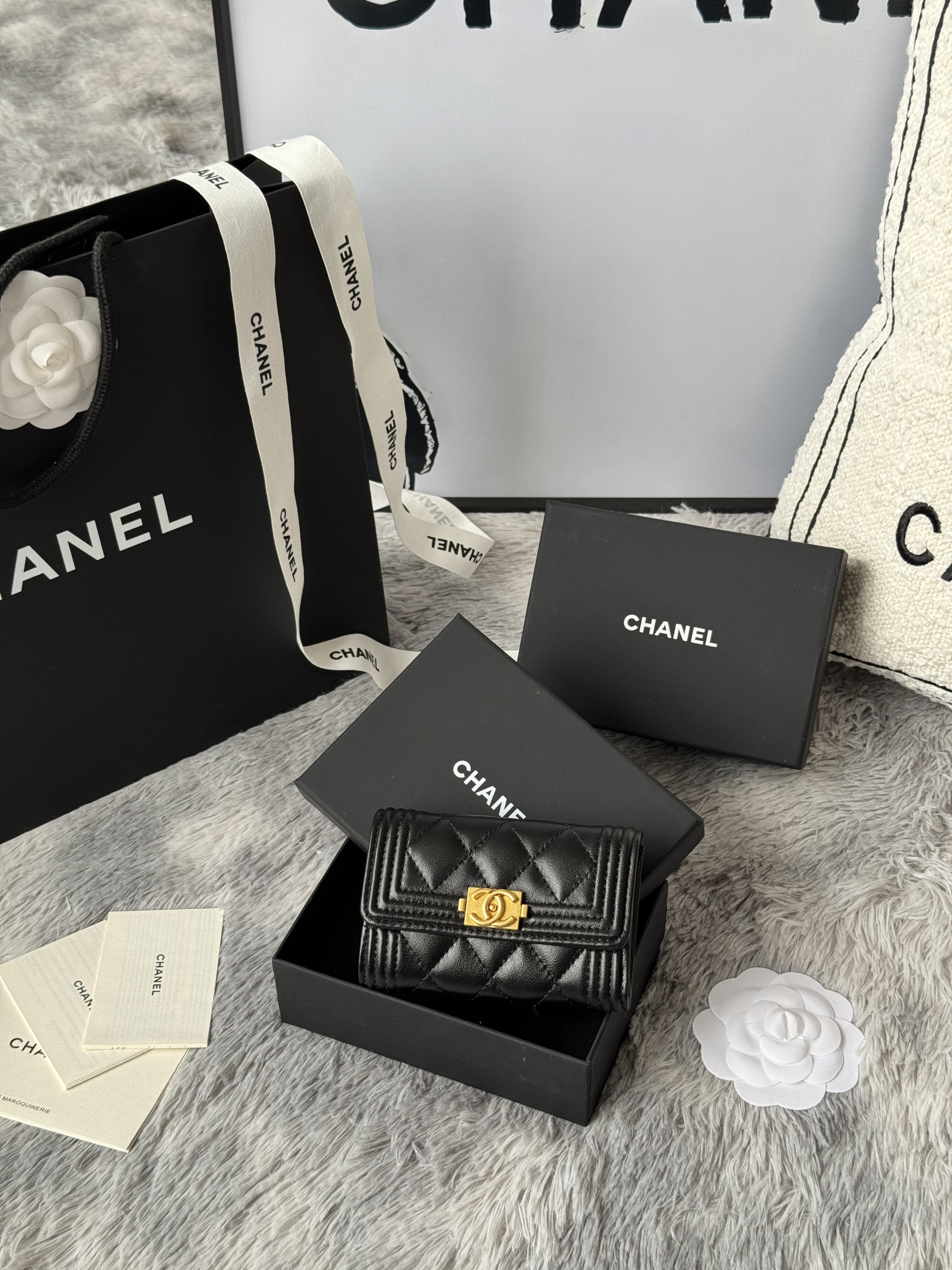 Chanel BOY CHANEL Flap Card Holder A80603 7.5x11.3x2.1cm