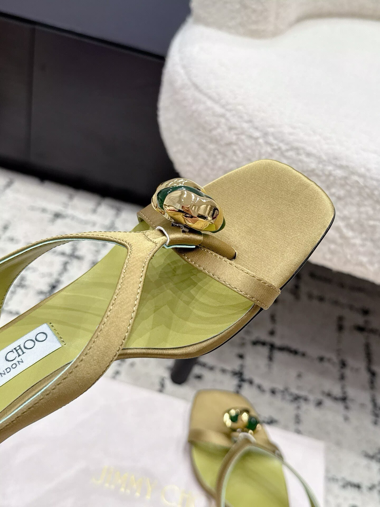 ua J1m*y Ch00 emeri sandals
