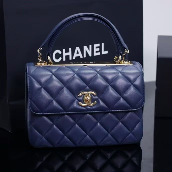 CHANEL FLAP BAG WITH TOP HANDLE 17x25x12cm