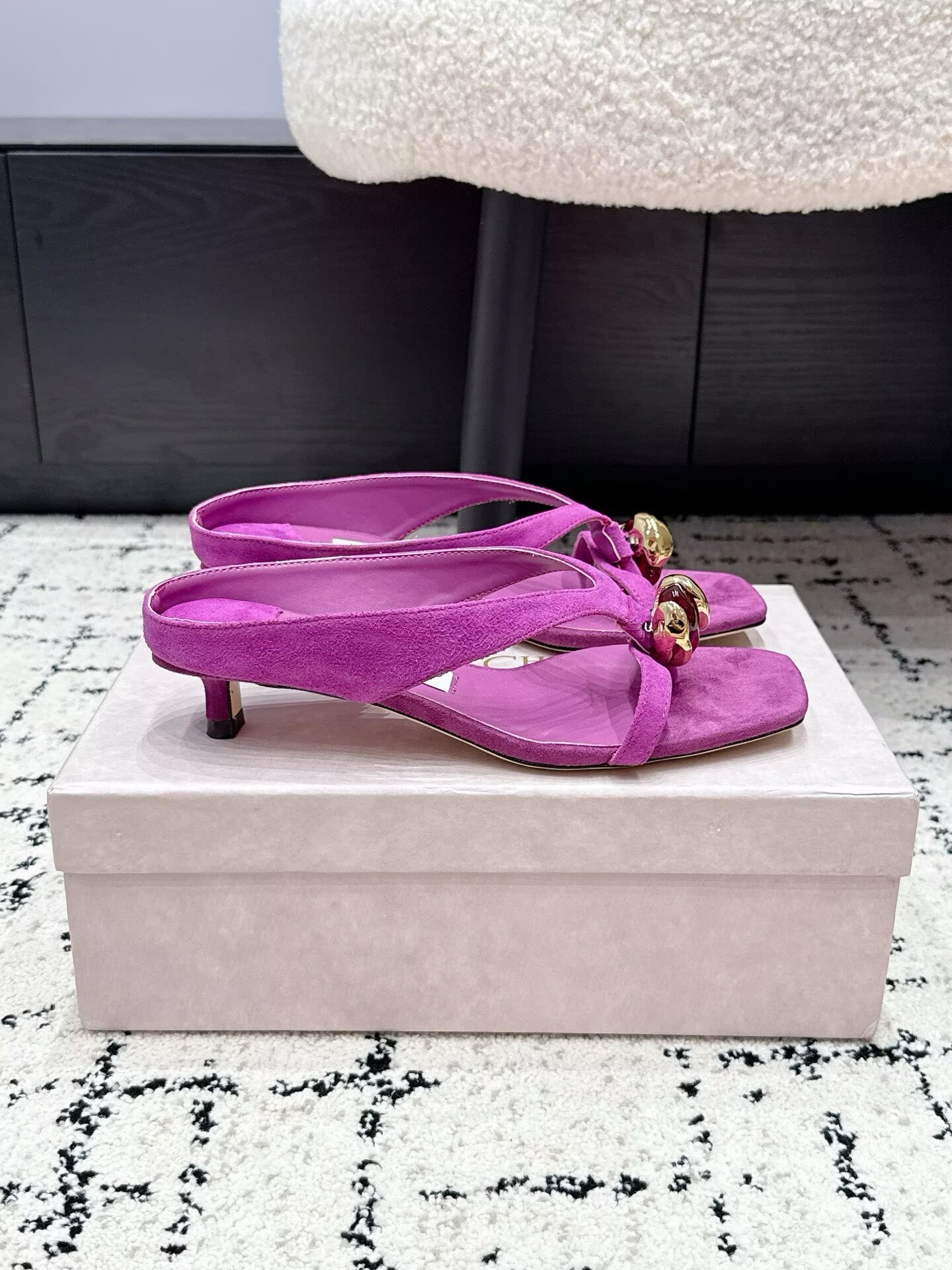 ua J1m*y Ch00 emeri sandals