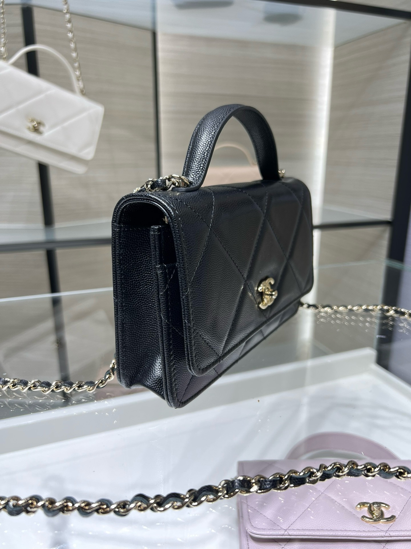 Chanel FLAP BAG WITH TOP HANDLE 19x12x3.5cm