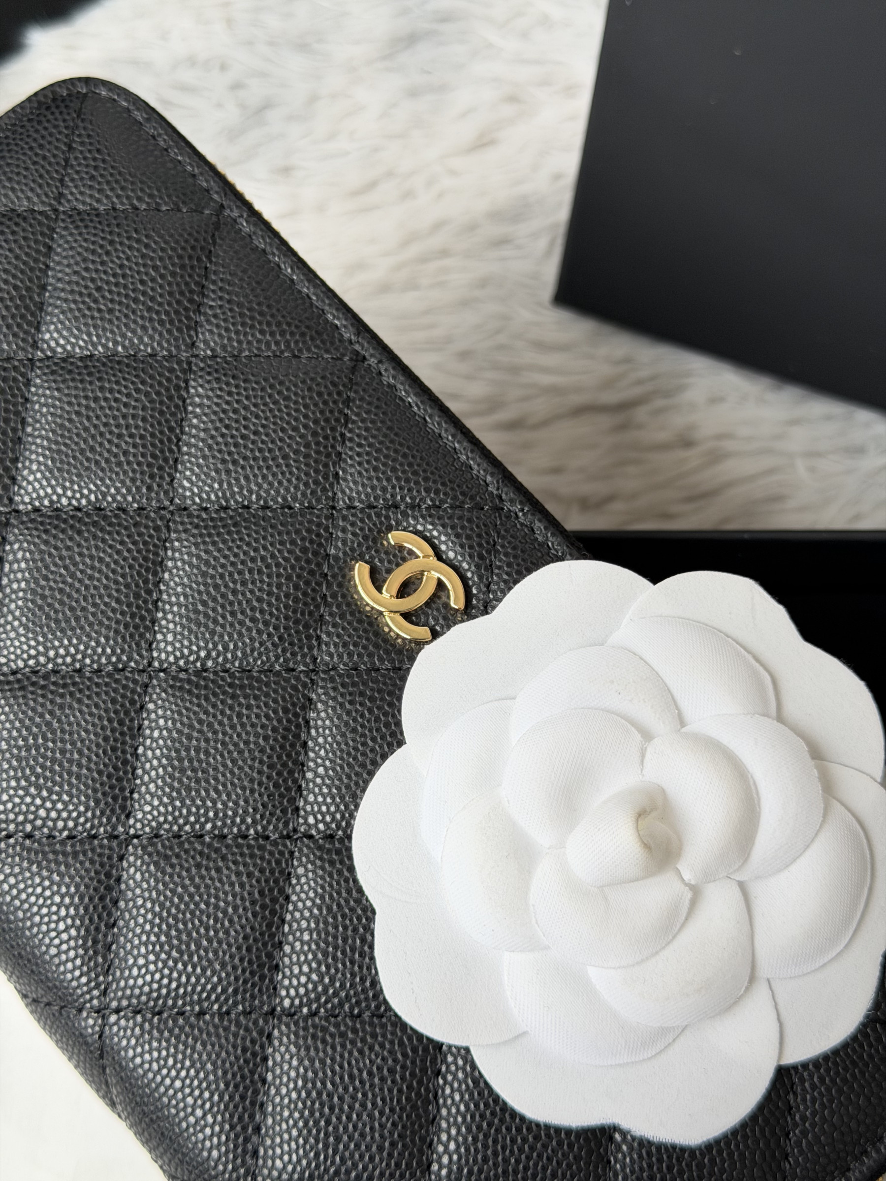 Chanel Zip Around Wallet 80758 10x19x3cm