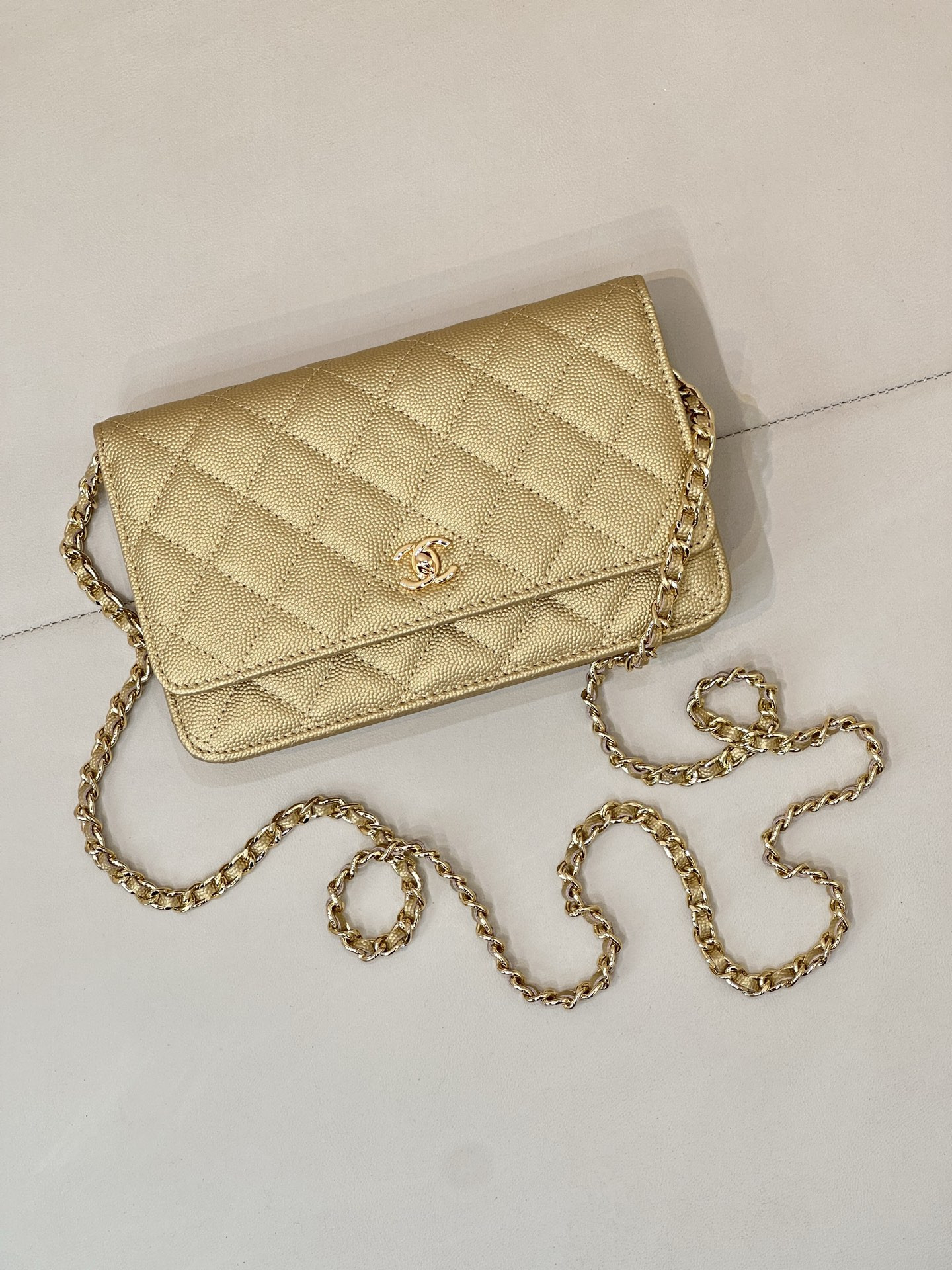 CHANEL WOC CLASSIC WALLET ON CHAIN 13x19x3cm