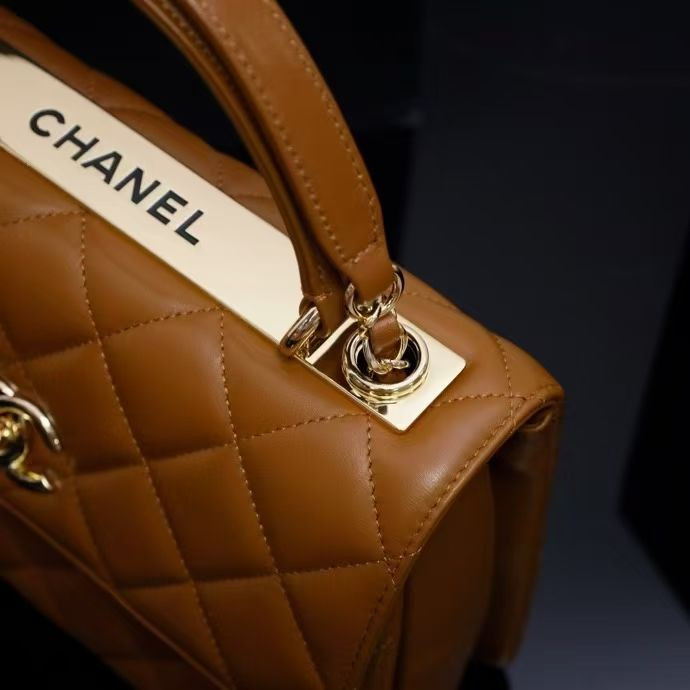 CHANEL FLAP BAG WITH TOP HANDLE 17x25x12cm