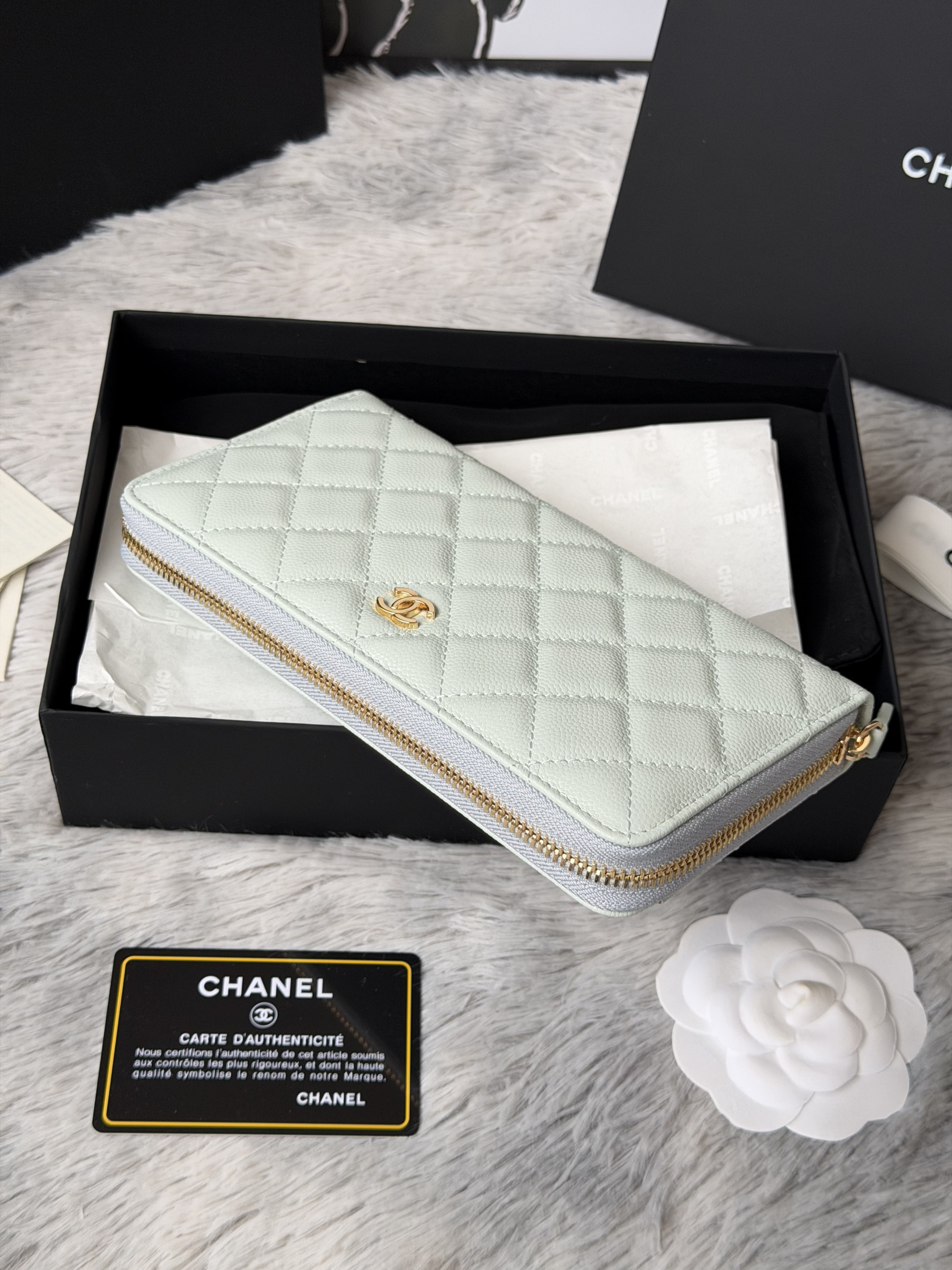 Chanel Zip Around Wallet 80758 10x19x3cm