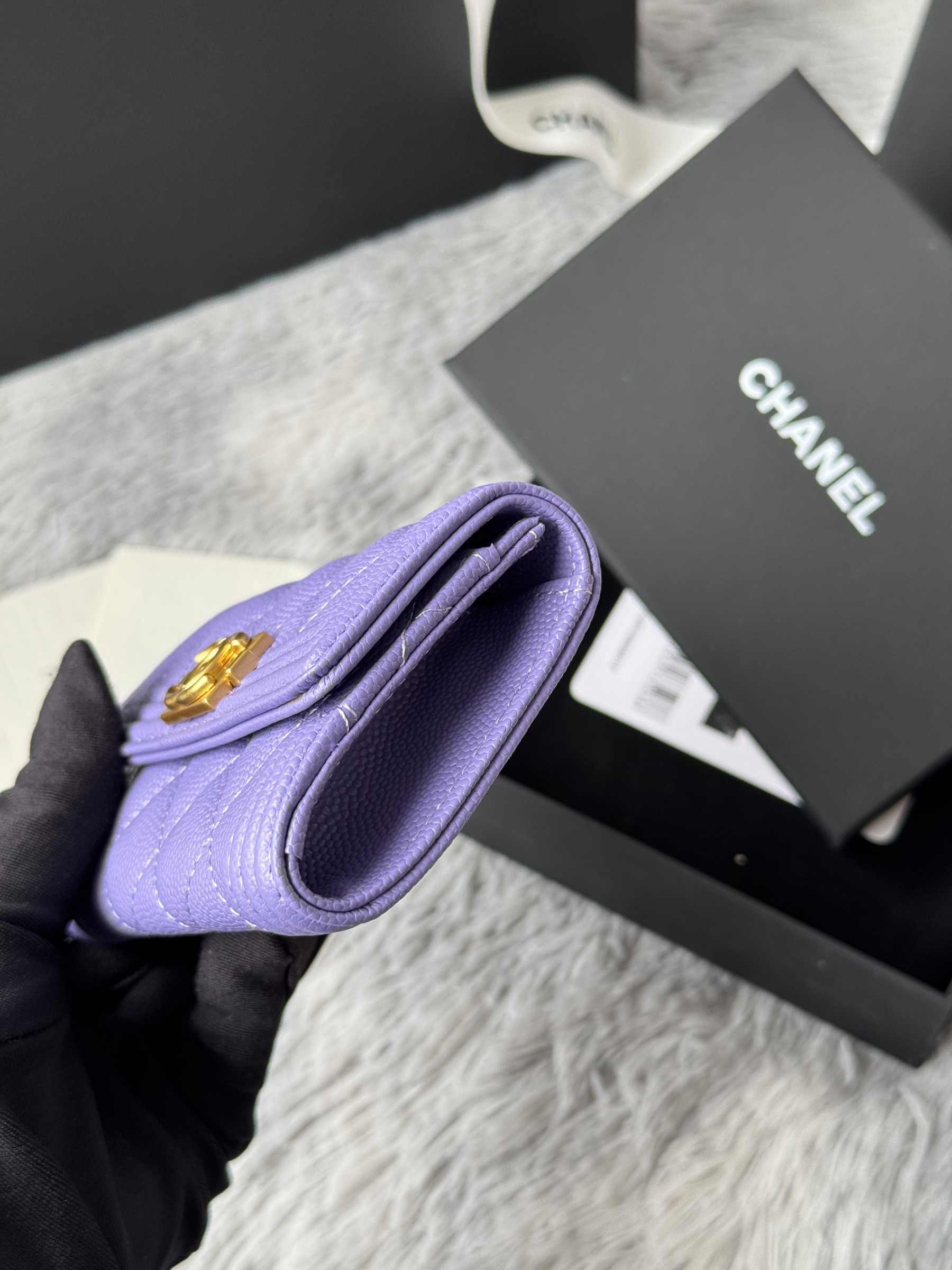 Chanel BOY CHANEL Flap Card Holder A80603 7.5x11.3x2.1cm