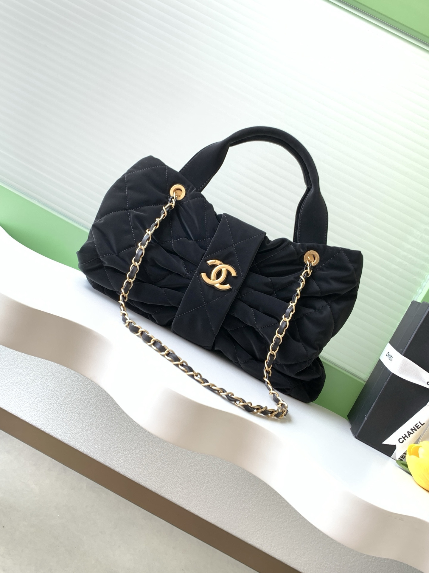 Chanel Bow bag 29x38x5cm