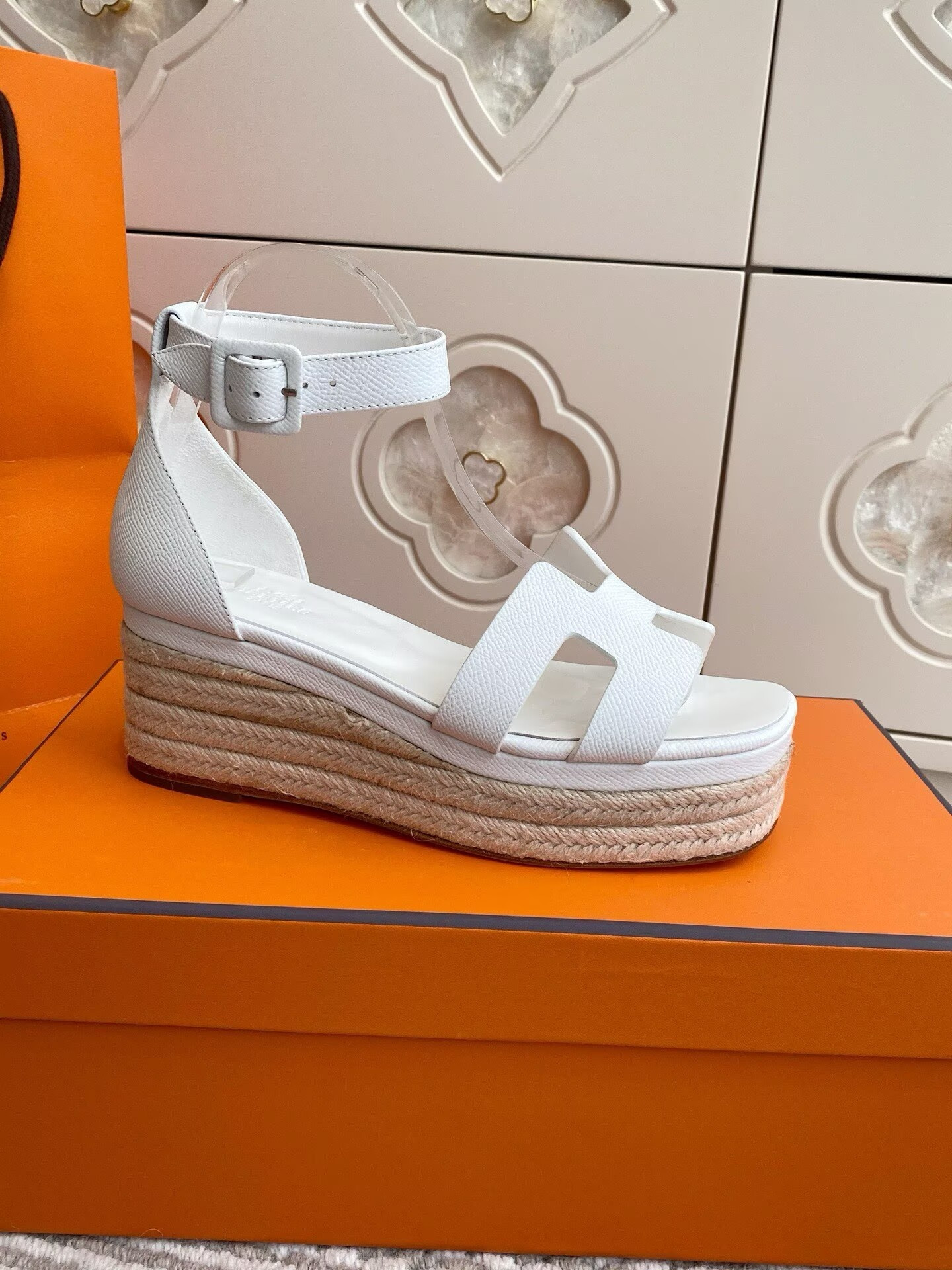 ua H**me5 elda spanish woven shoes