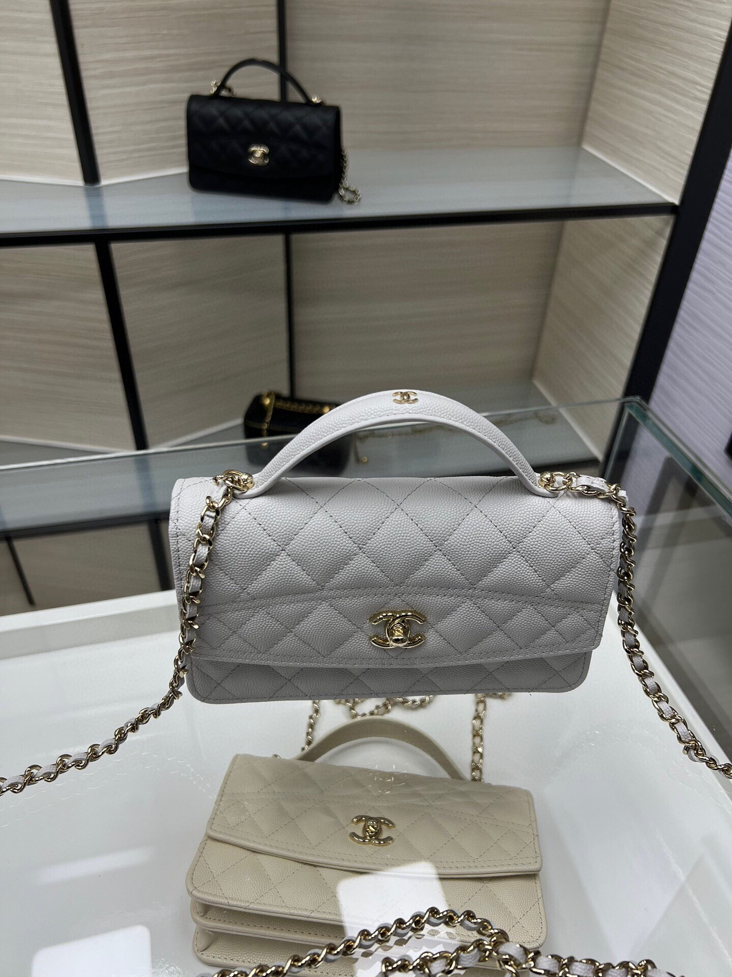 Chanel Mini Coco Handle Bag AP4402 19x11x6cm