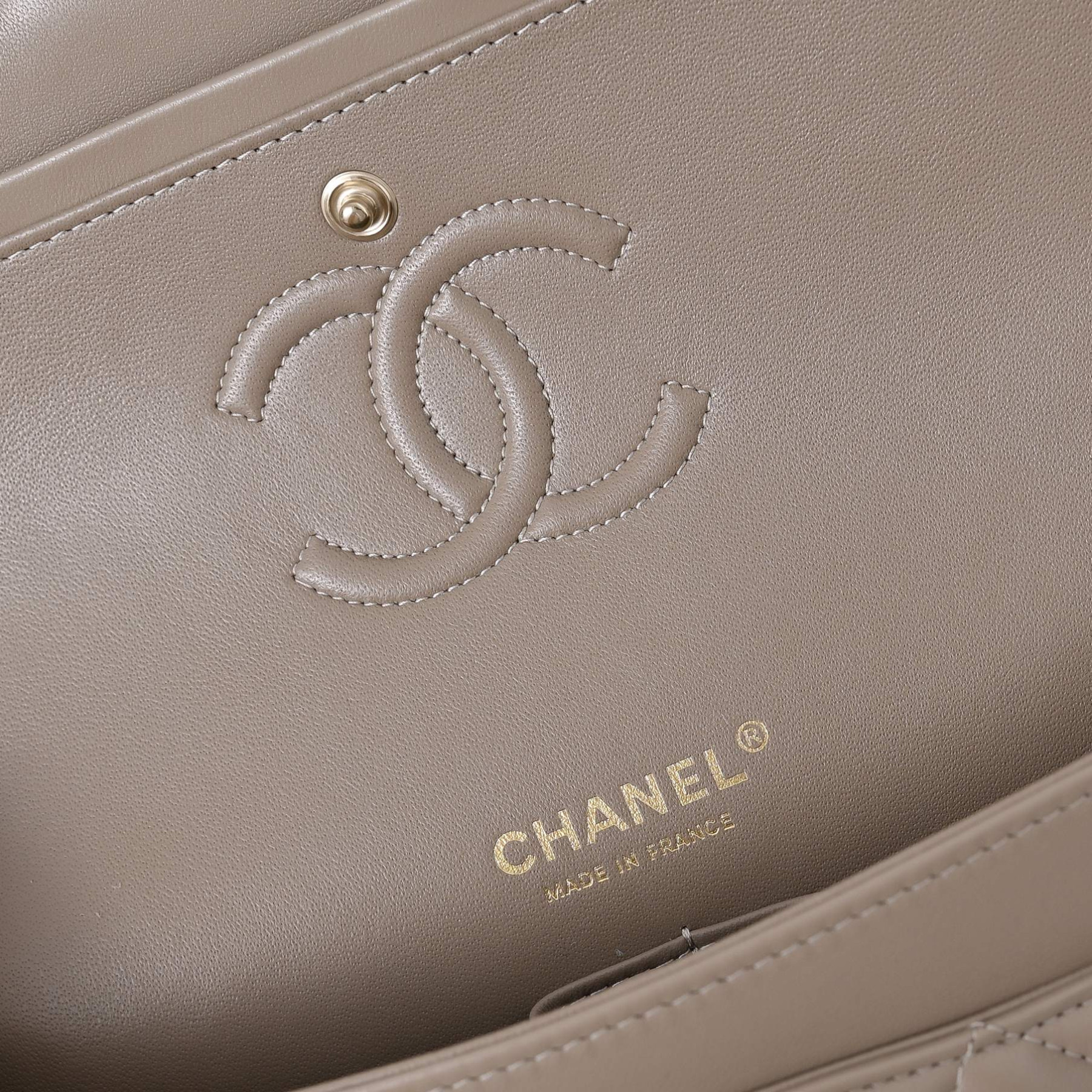 Chanel Classic Flap handbag light gold hardware A01113 23x14.5x6cm