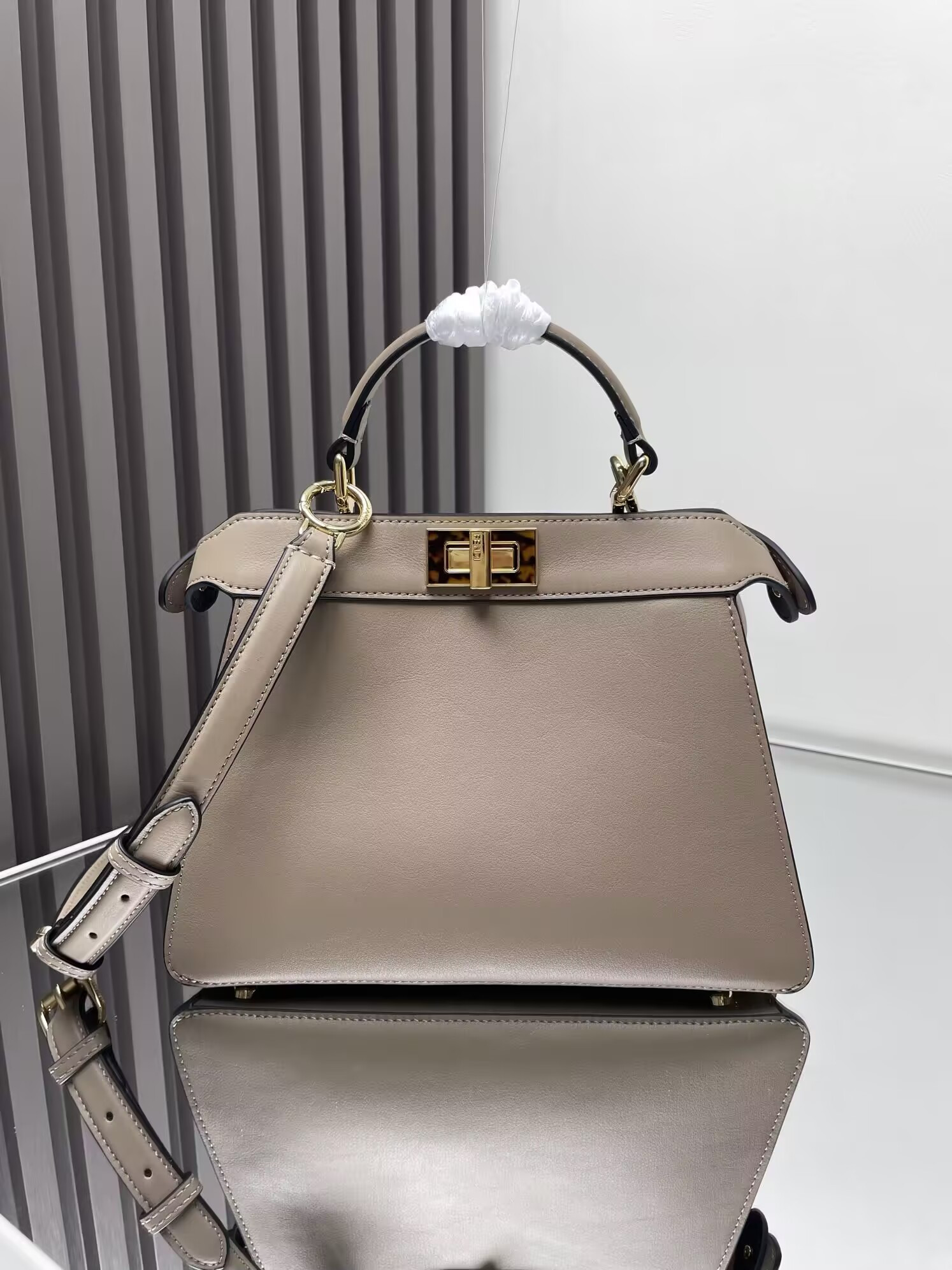 Fendi Small Peekaboo ISeeU 27x21x11cm