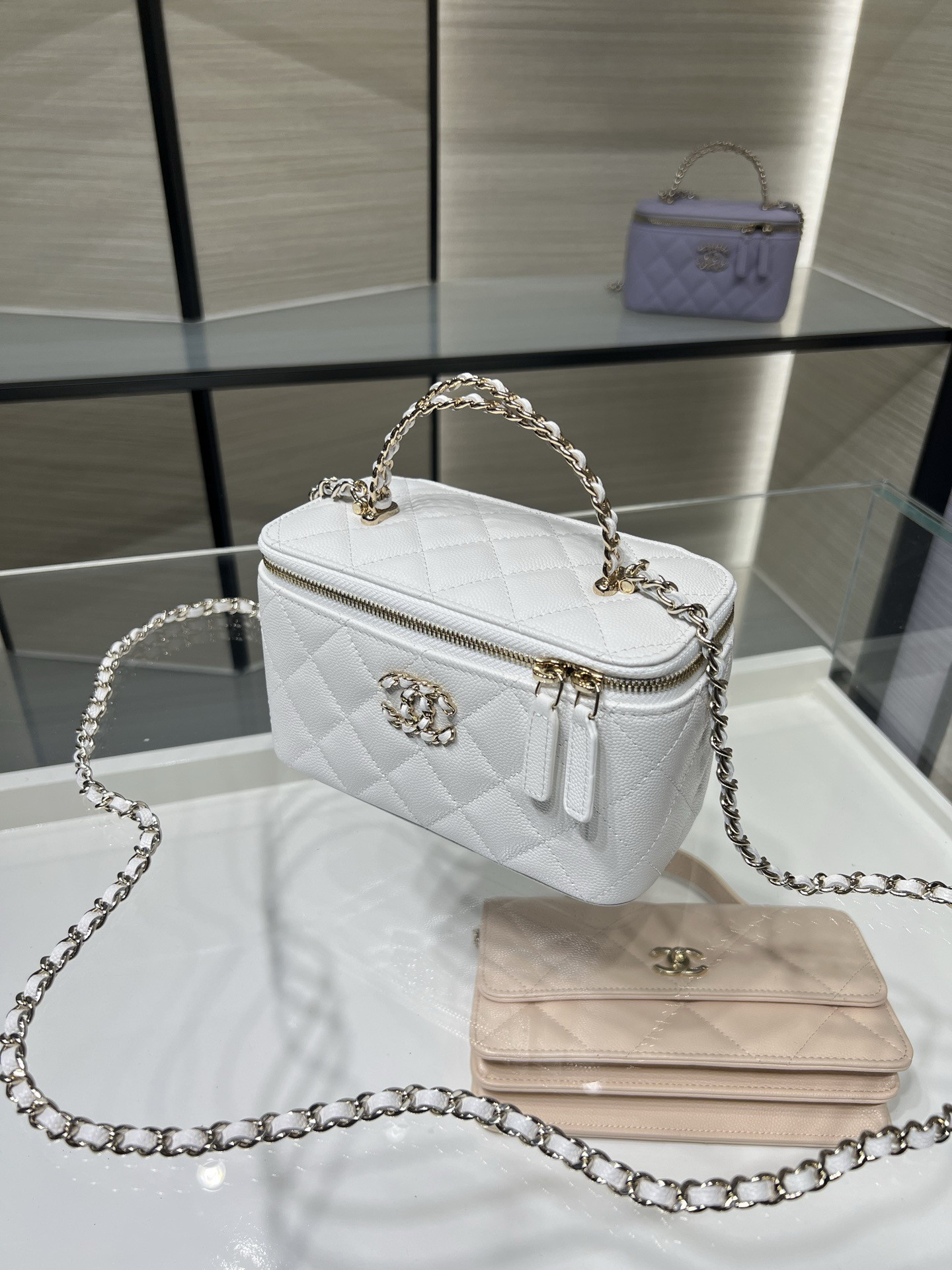 CHANEL Vanity With Chain AP5182 9.5x17x8cm