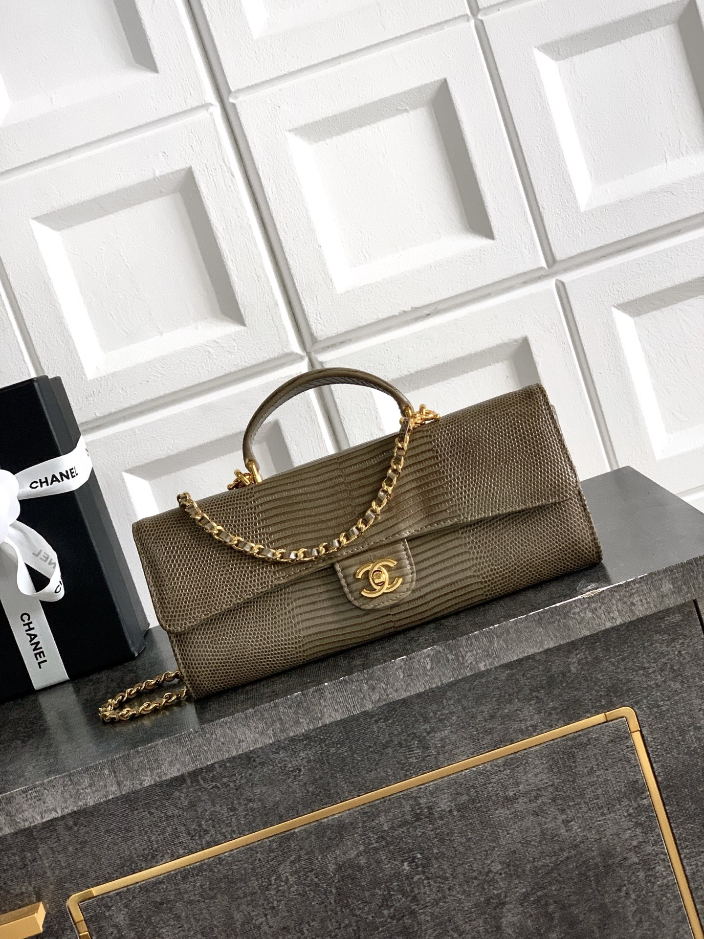 Chanel Clutch with chain AP5280 9.5x25x5cm
