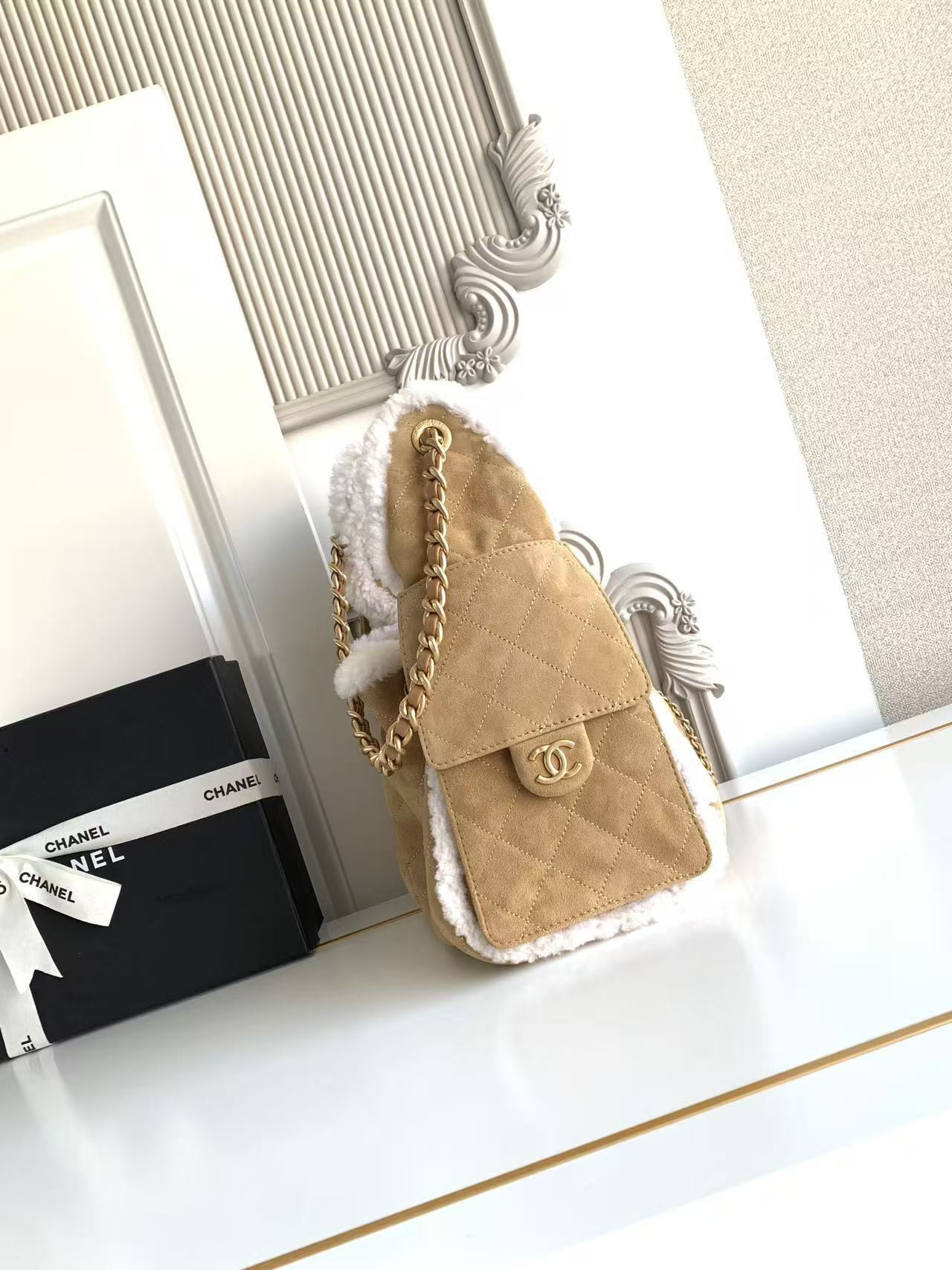 CHANEL 25C Bucket BAG 30x26x14cm