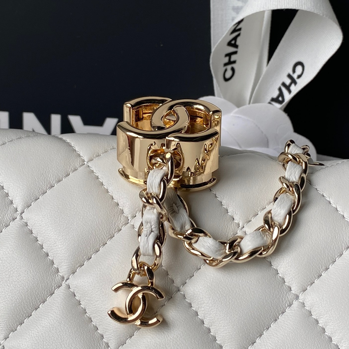 Chanel Classic Flap Handbag CF AS5758 18x13x7cm